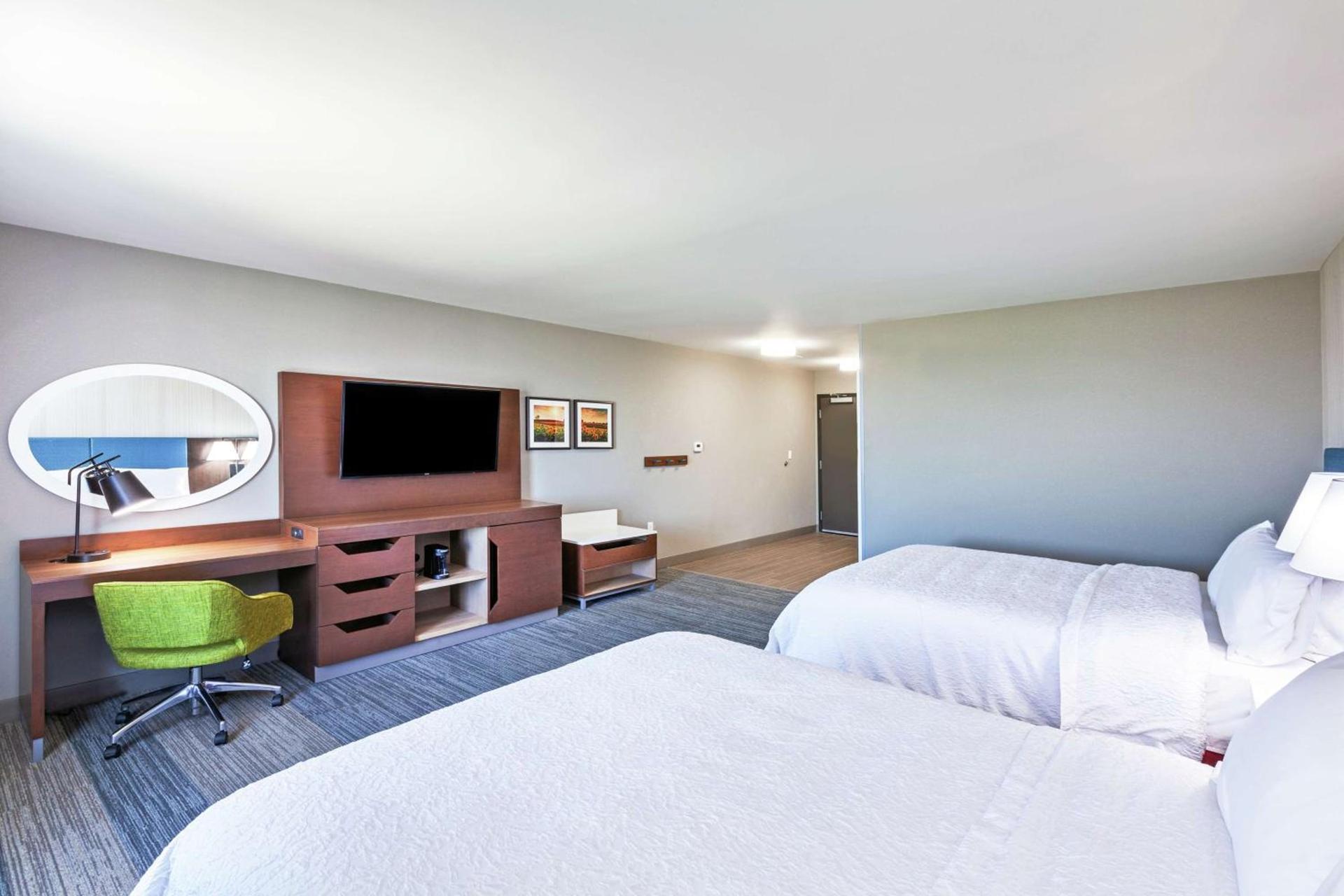 Hampton Inn Gardner photo 18