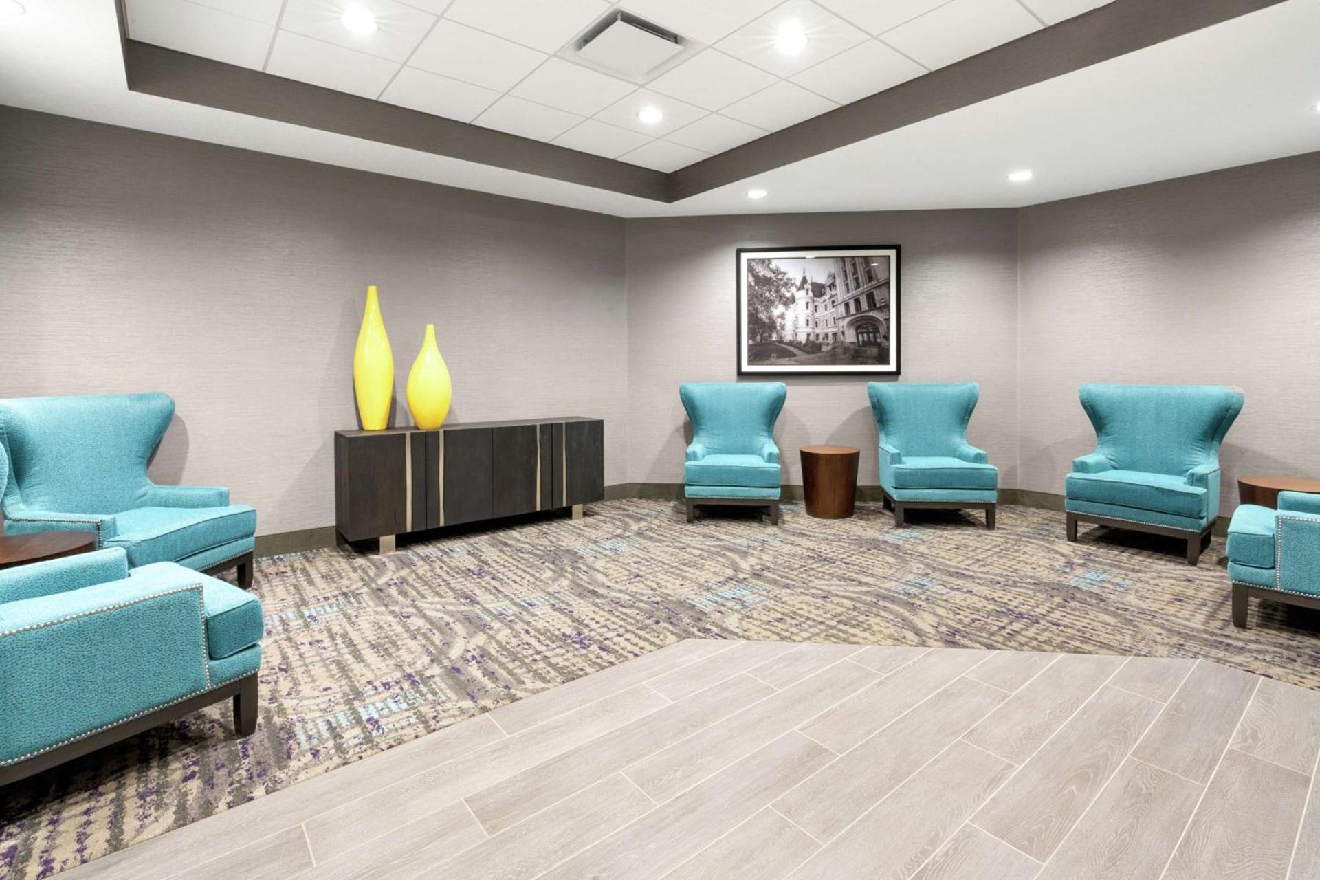 Hampton Inn & Suites Spokane Downtown-South photo 17