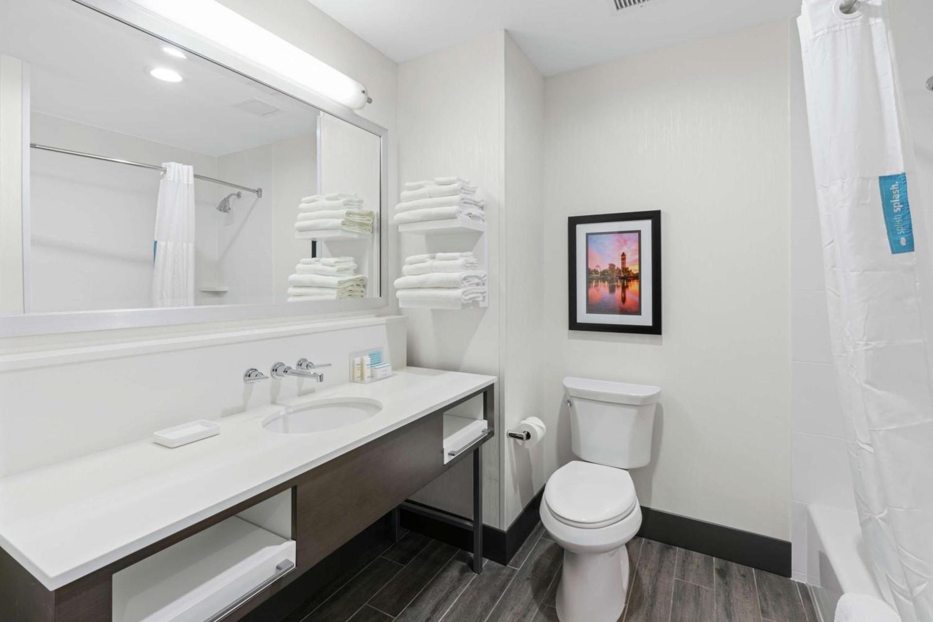 Hampton Inn & Suites Spokane Downtown-South photo 6
