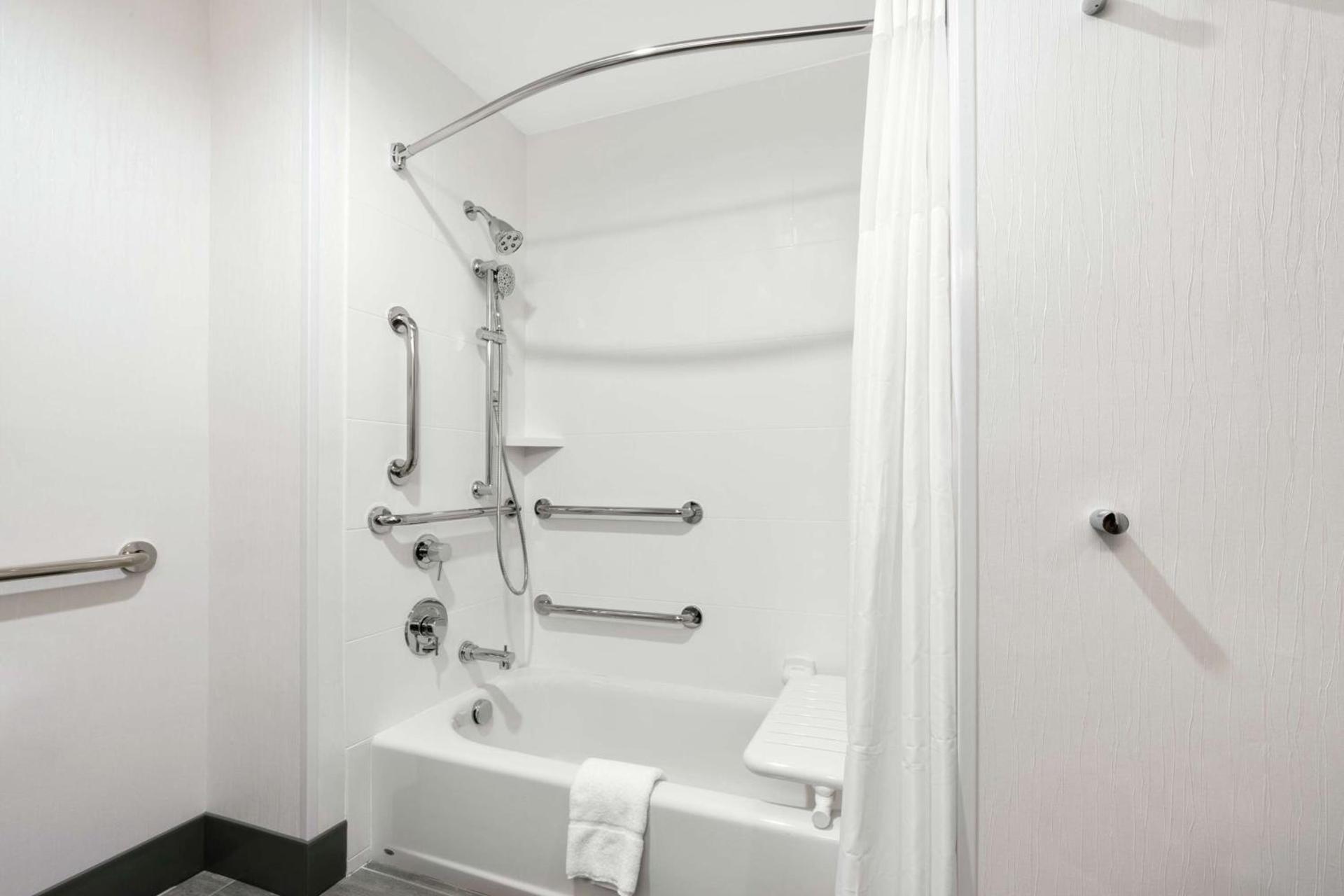 Hampton Inn & Suites Spokane Downtown-South photo 8
