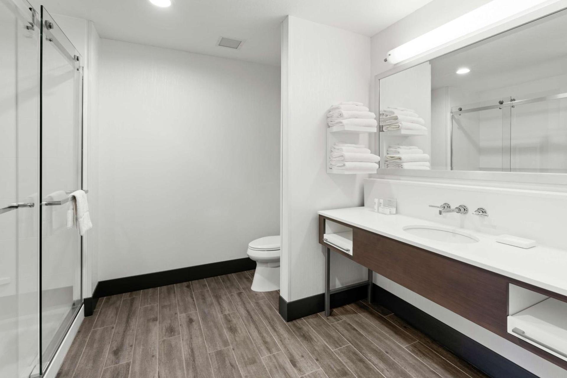 Hampton Inn & Suites Spokane Downtown-South photo 37