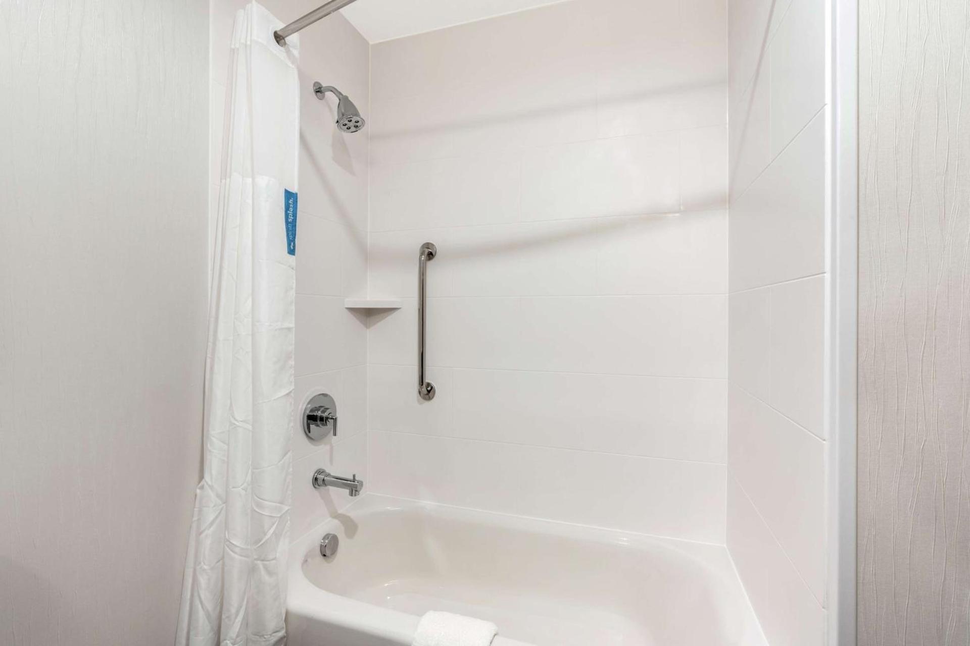 Hampton Inn & Suites Spokane Downtown-South photo 44