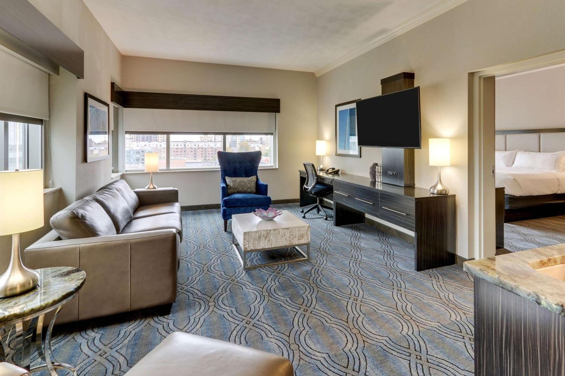 DoubleTree by Hilton St. Louis Forest Park photo 15