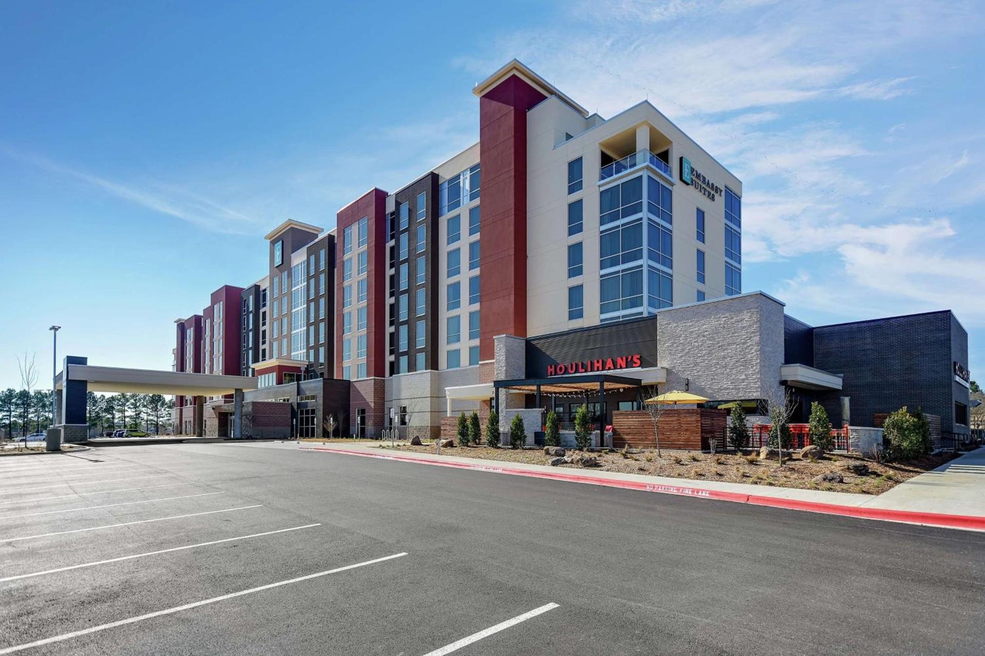 Embassy Suites by Hilton Jonesboro Red Wolf Convention Center — hotel in Jonesboro