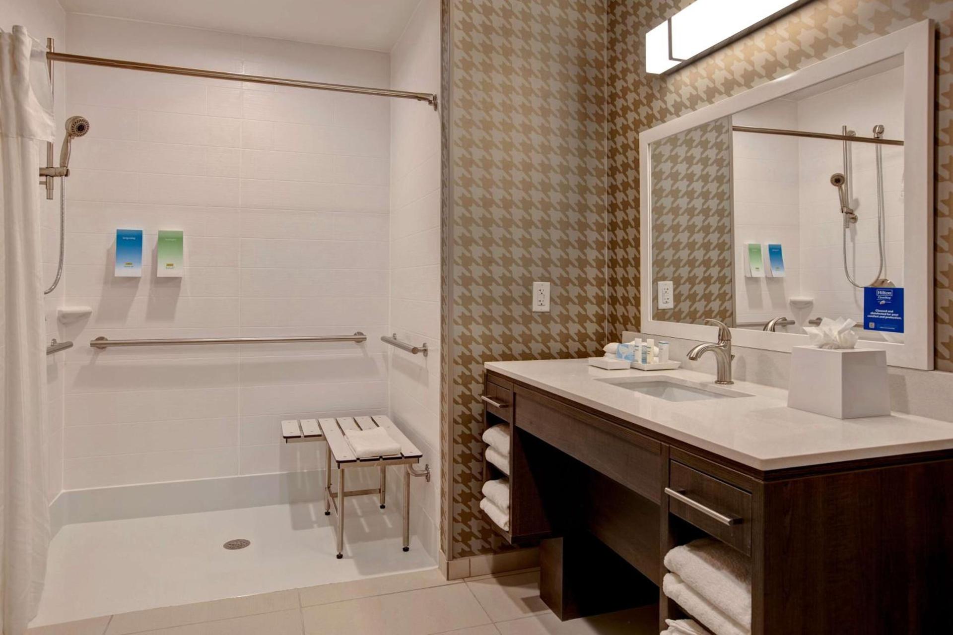 Home2 Suites By Hilton Loves Park Rockford photo 27