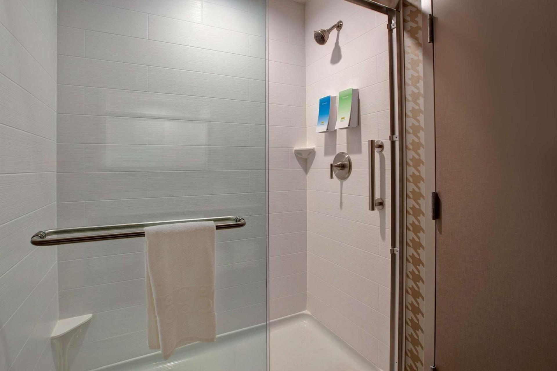 Home2 Suites By Hilton Loves Park Rockford photo 30
