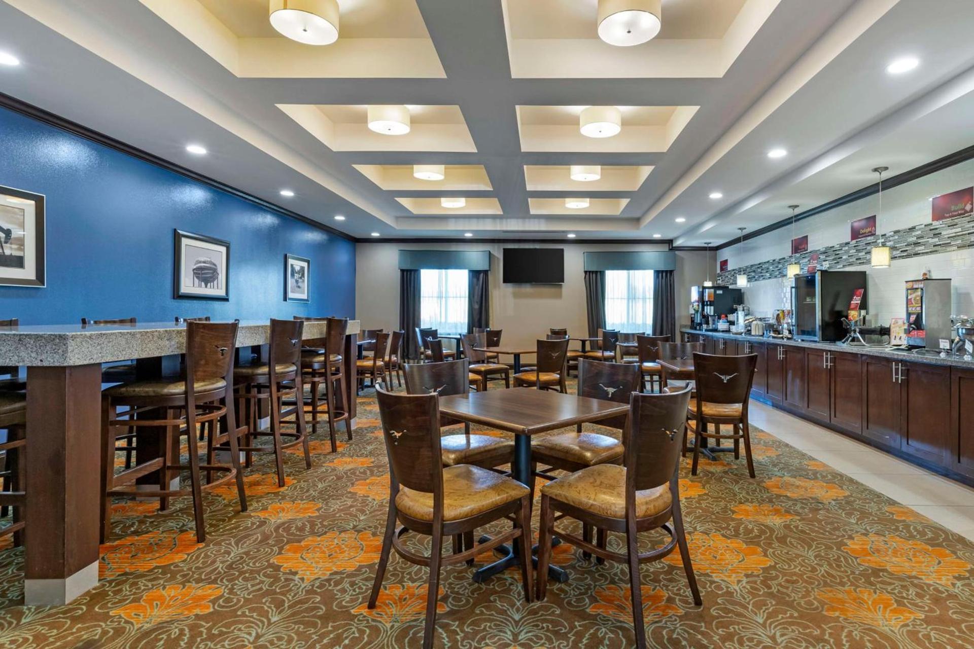 Best Western Plus Longhorn Inn & Suites photo 4