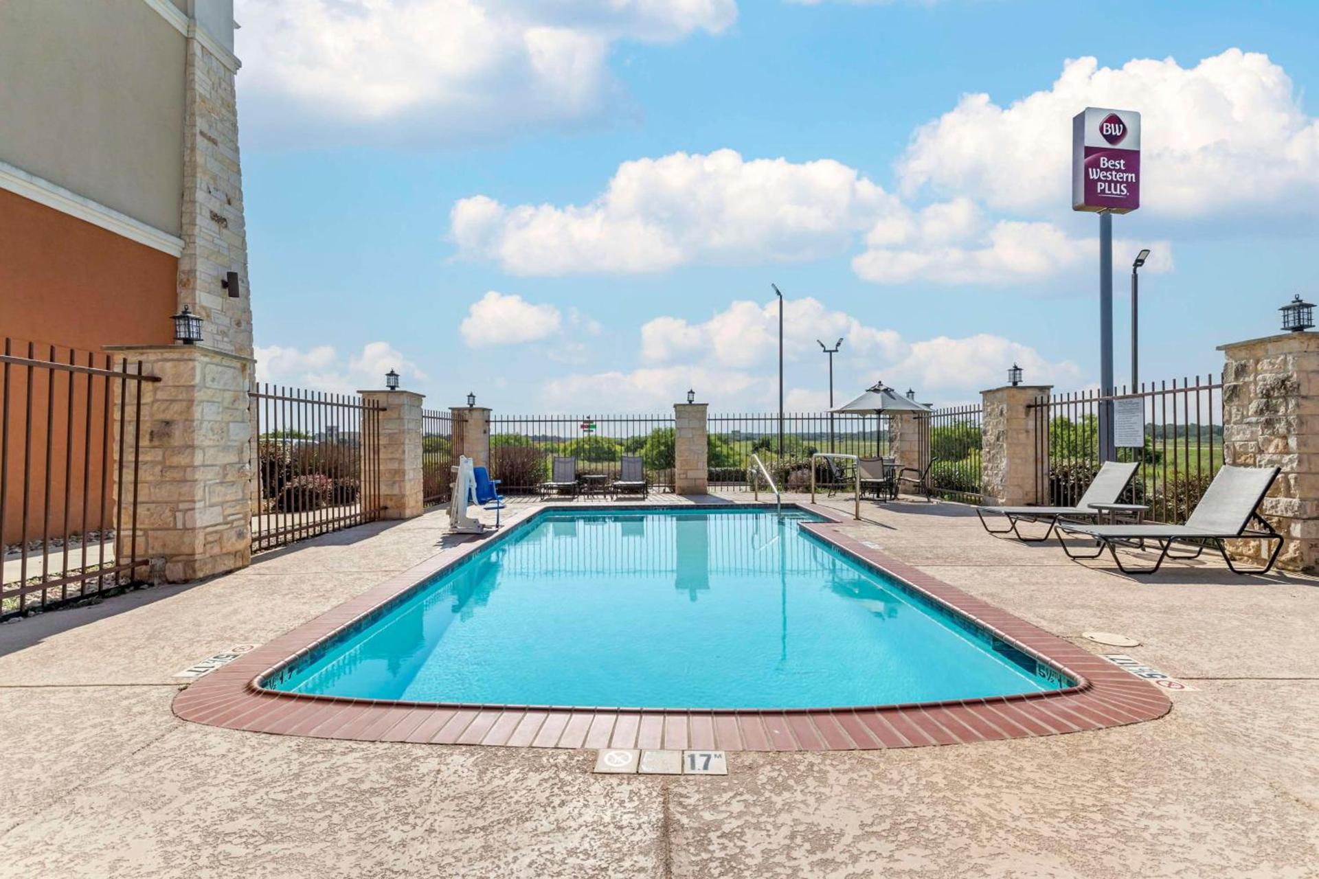 Best Western Plus Longhorn Inn & Suites photo 28