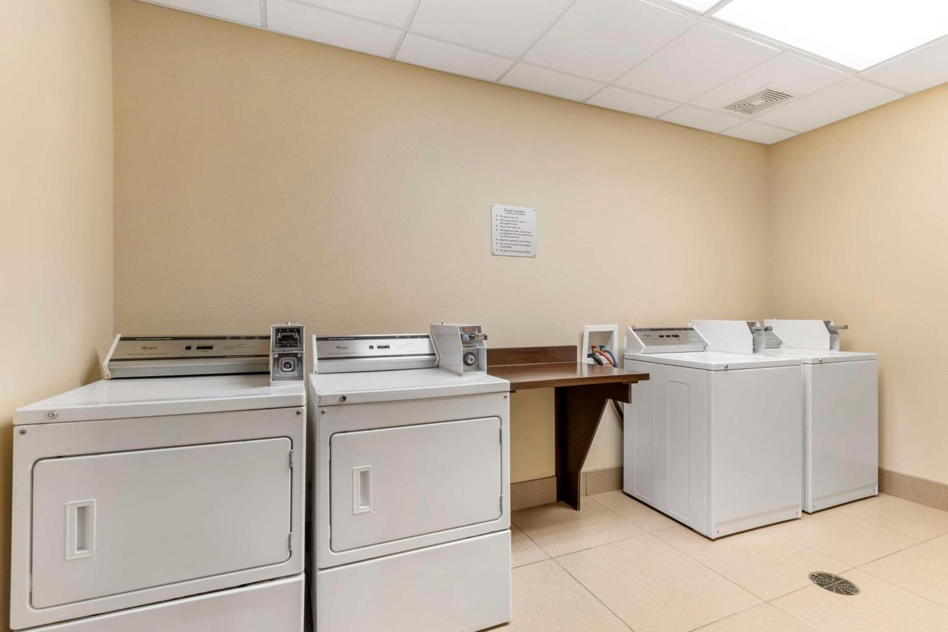 Best Western Plus Longhorn Inn & Suites photo 30