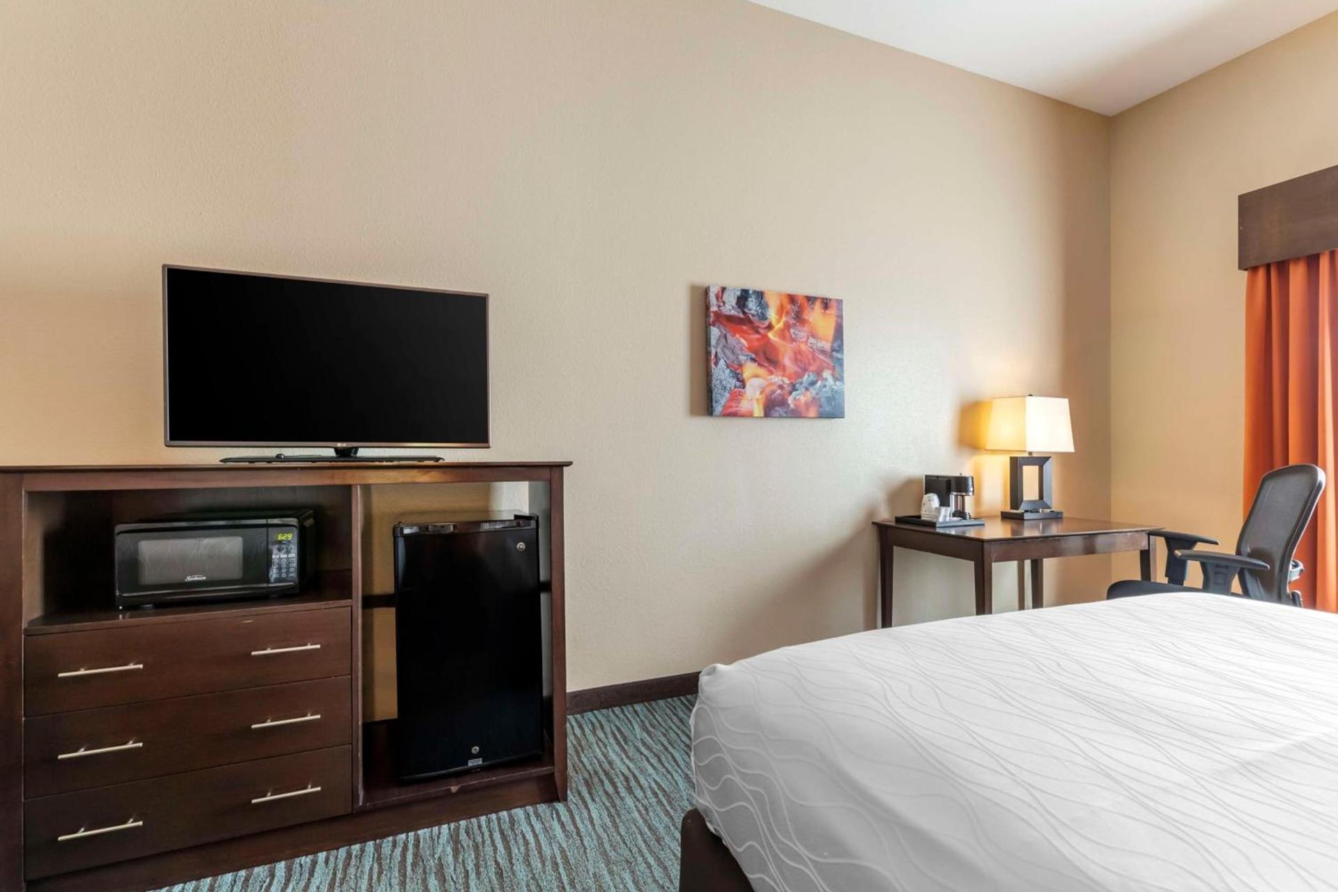 Best Western Plus Longhorn Inn & Suites photo 15