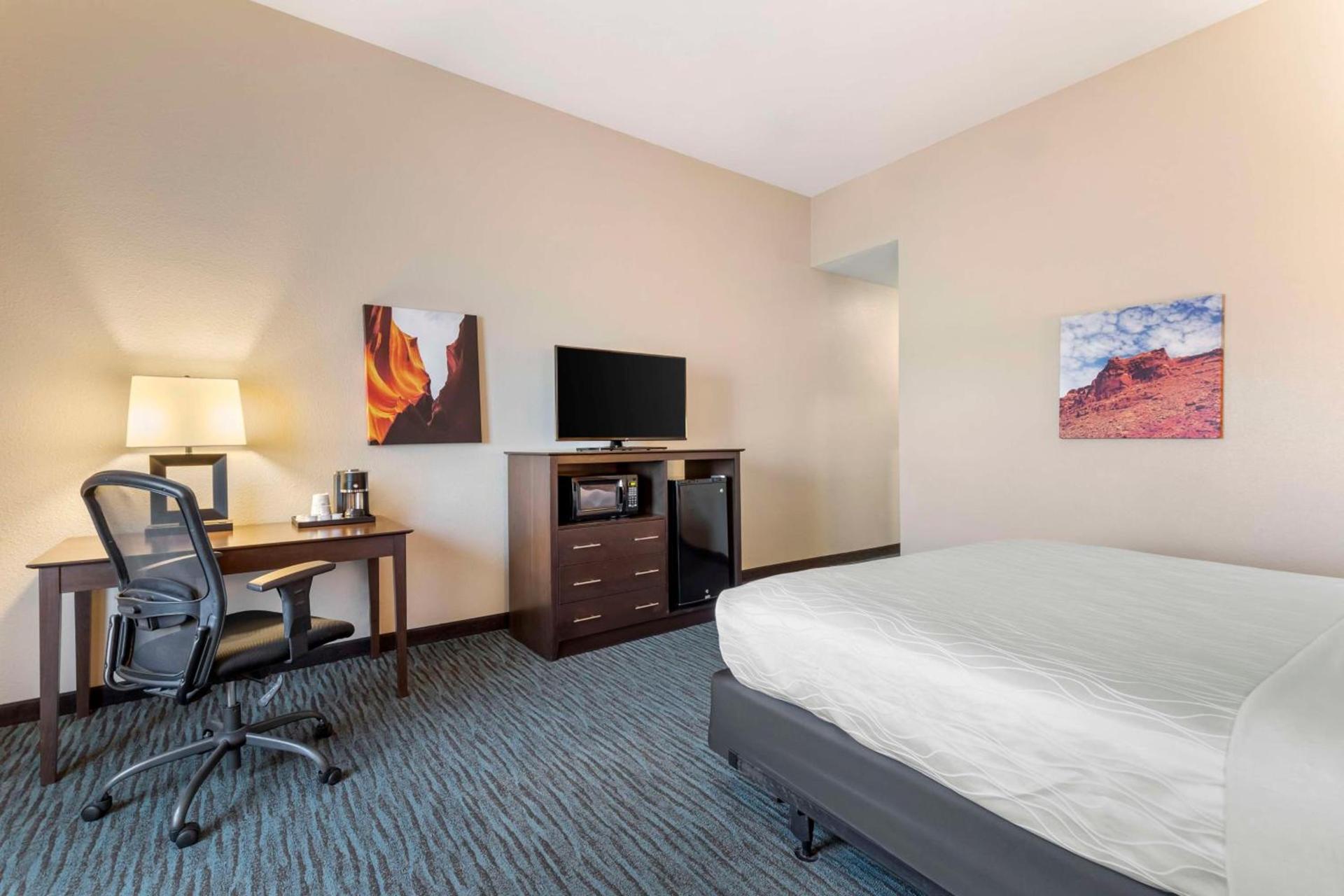Best Western Plus Longhorn Inn & Suites photo 21