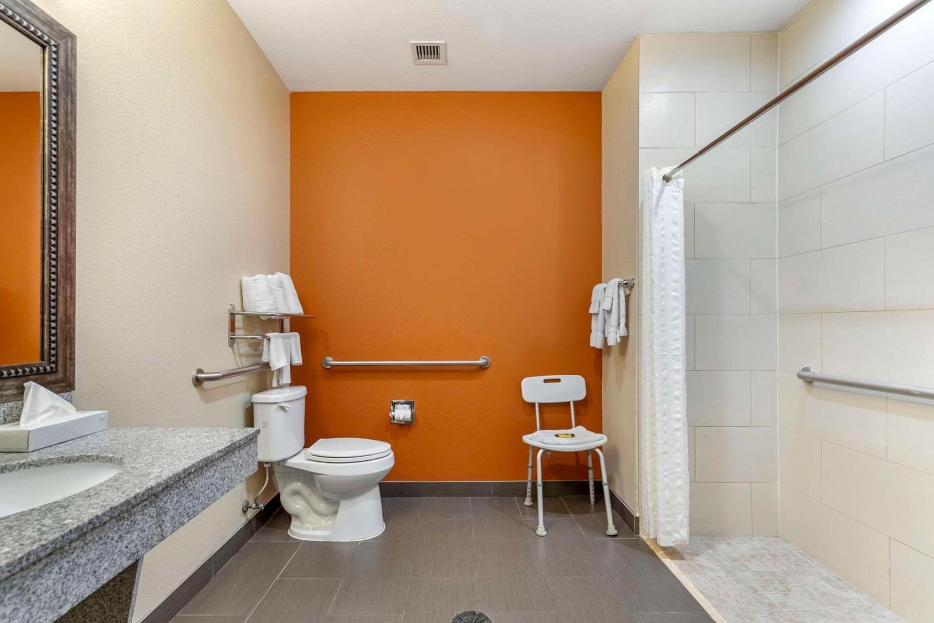 Best Western Plus Longhorn Inn & Suites photo 23