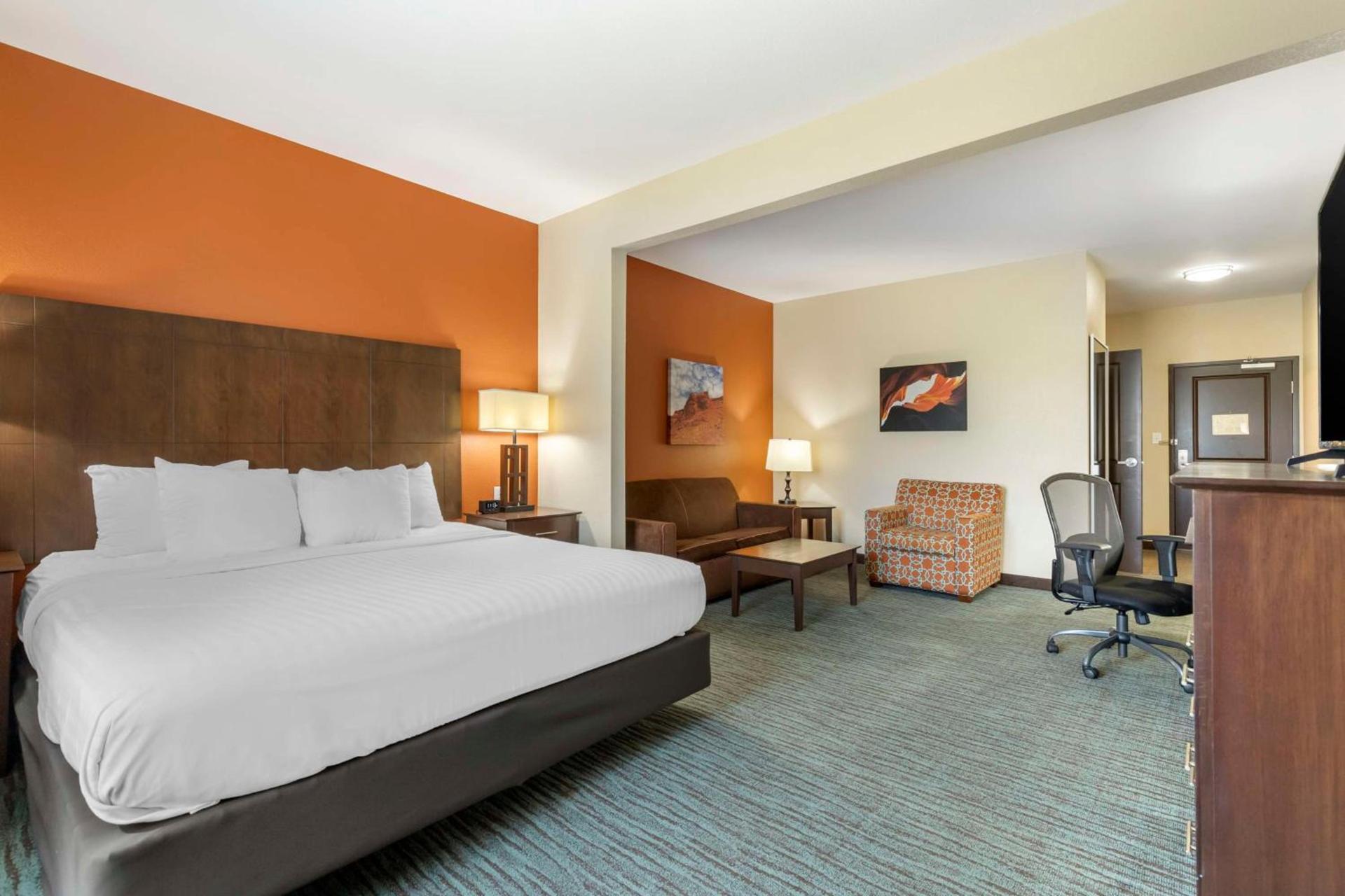 Best Western Plus Longhorn Inn & Suites photo 24