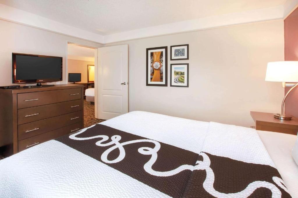 La Quinta by Wyndham Cincinnati Airport Florence photo 36