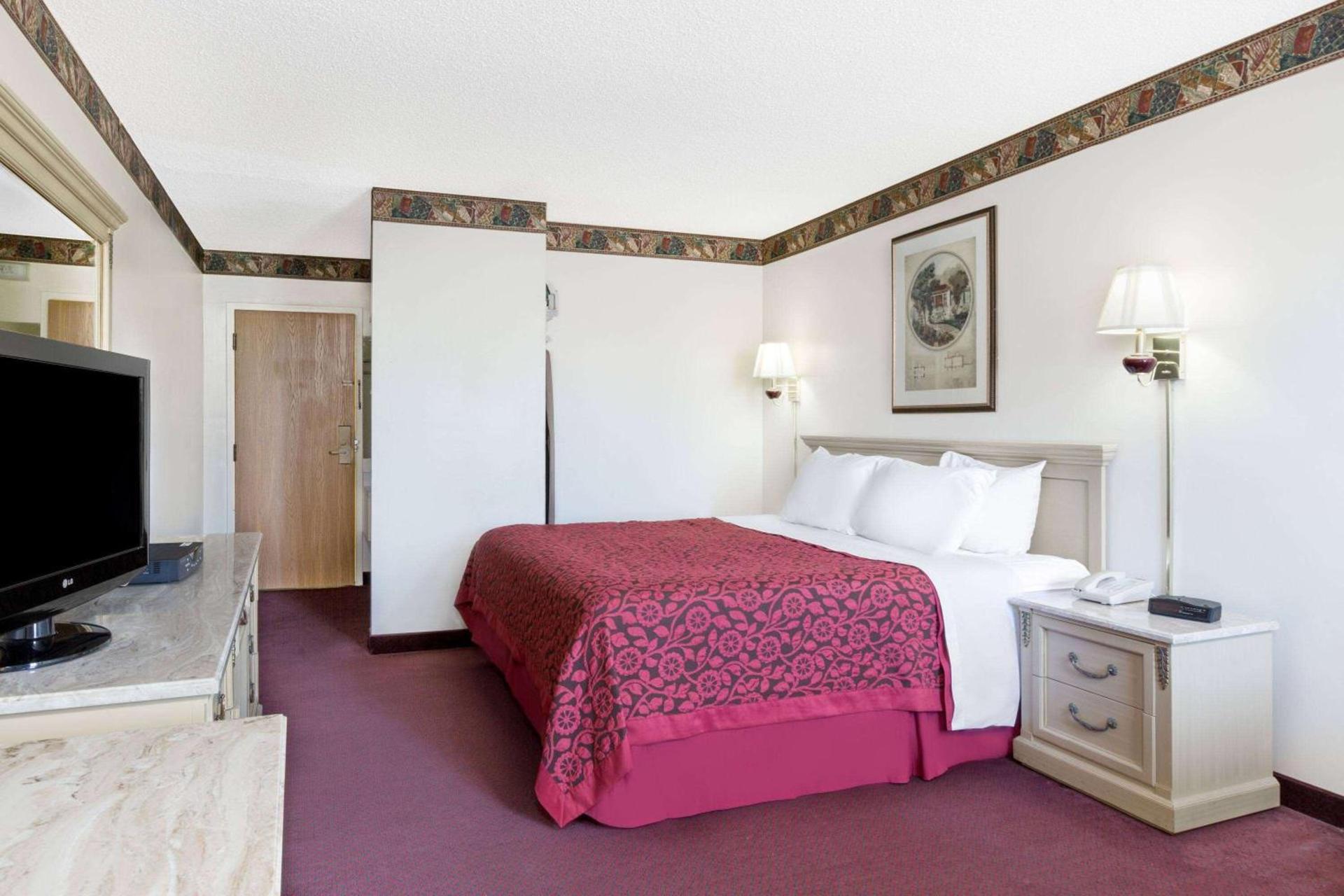 Days Inn by Wyndham Concordia photo 12