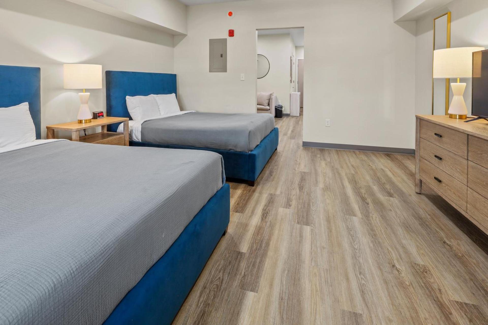 Seaport Suites photo 25