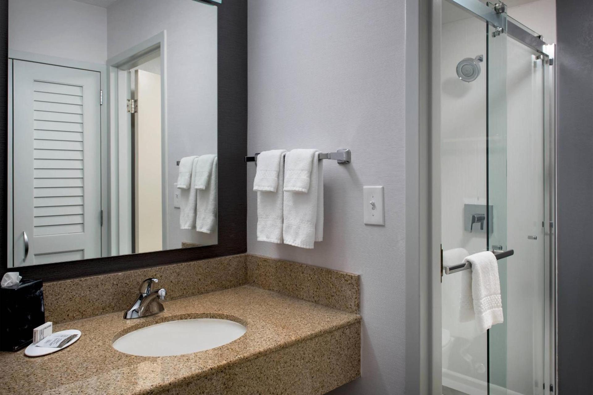 Courtyard by Marriott Rockville photo 9