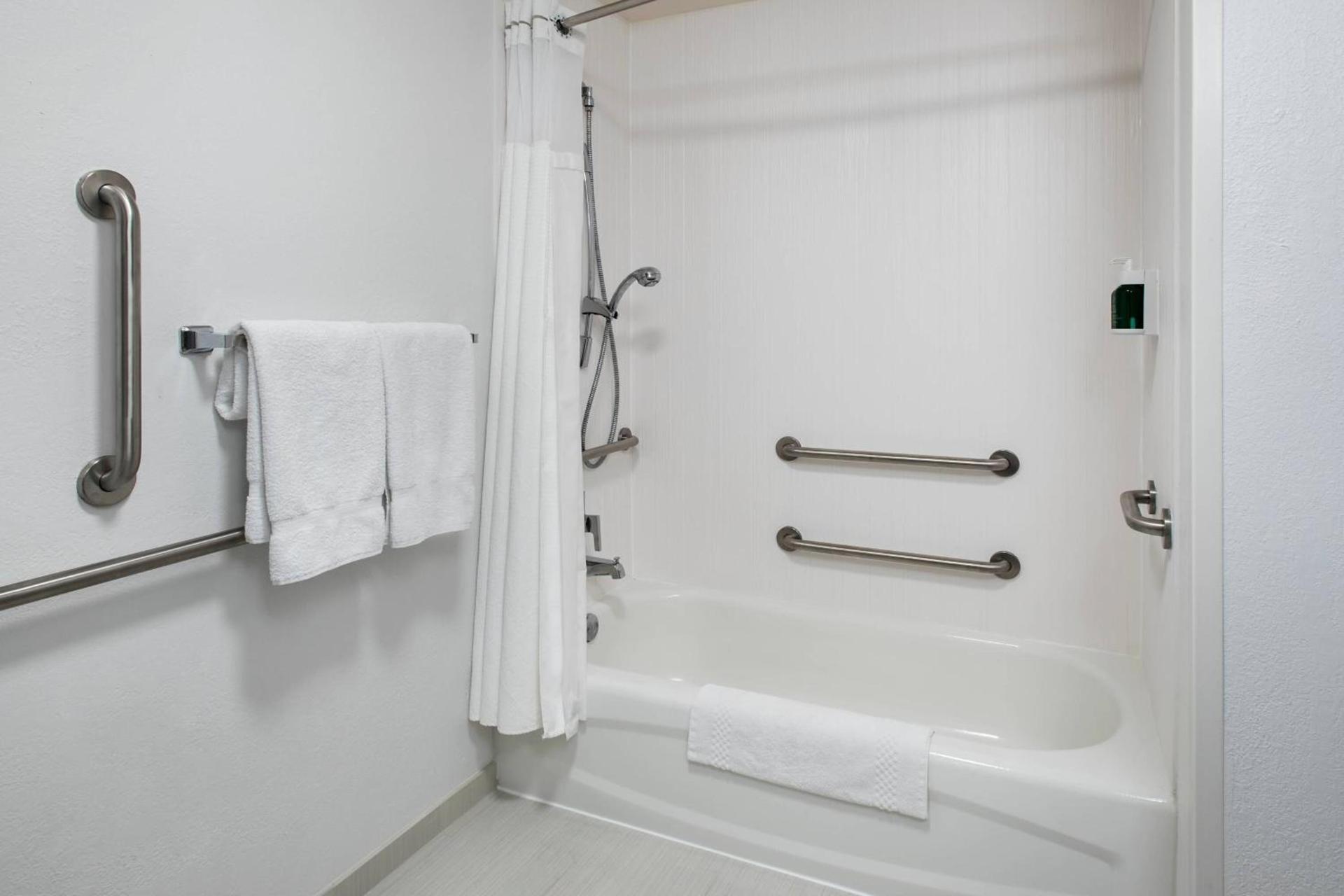Courtyard by Marriott Rockville photo 11