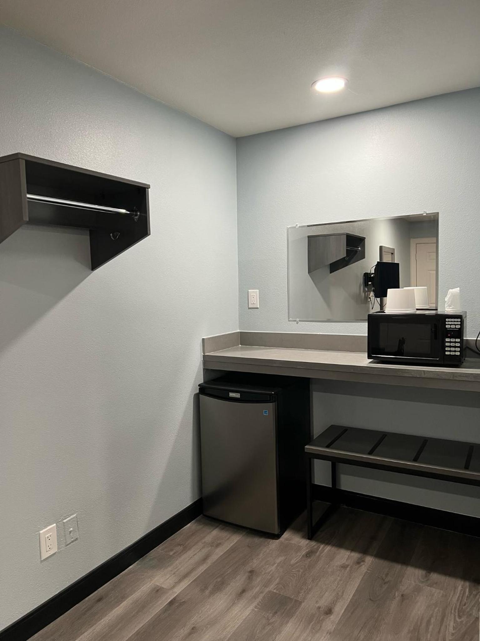 Travel Inn Gilroy photo 3