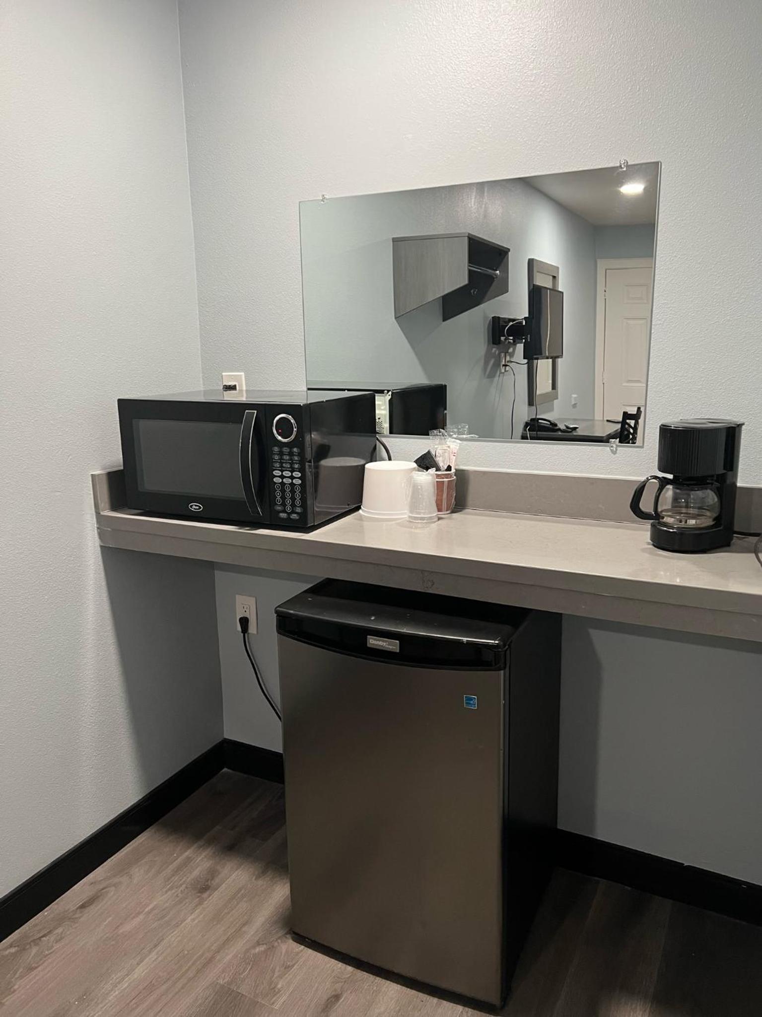 Travel Inn Gilroy photo 15