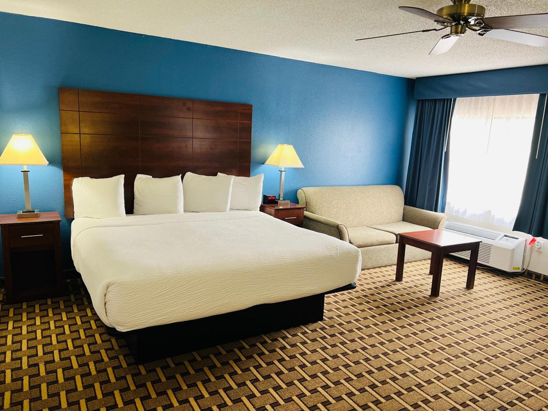 Baymont by Wyndham La Crosse/Onalaska photo 30