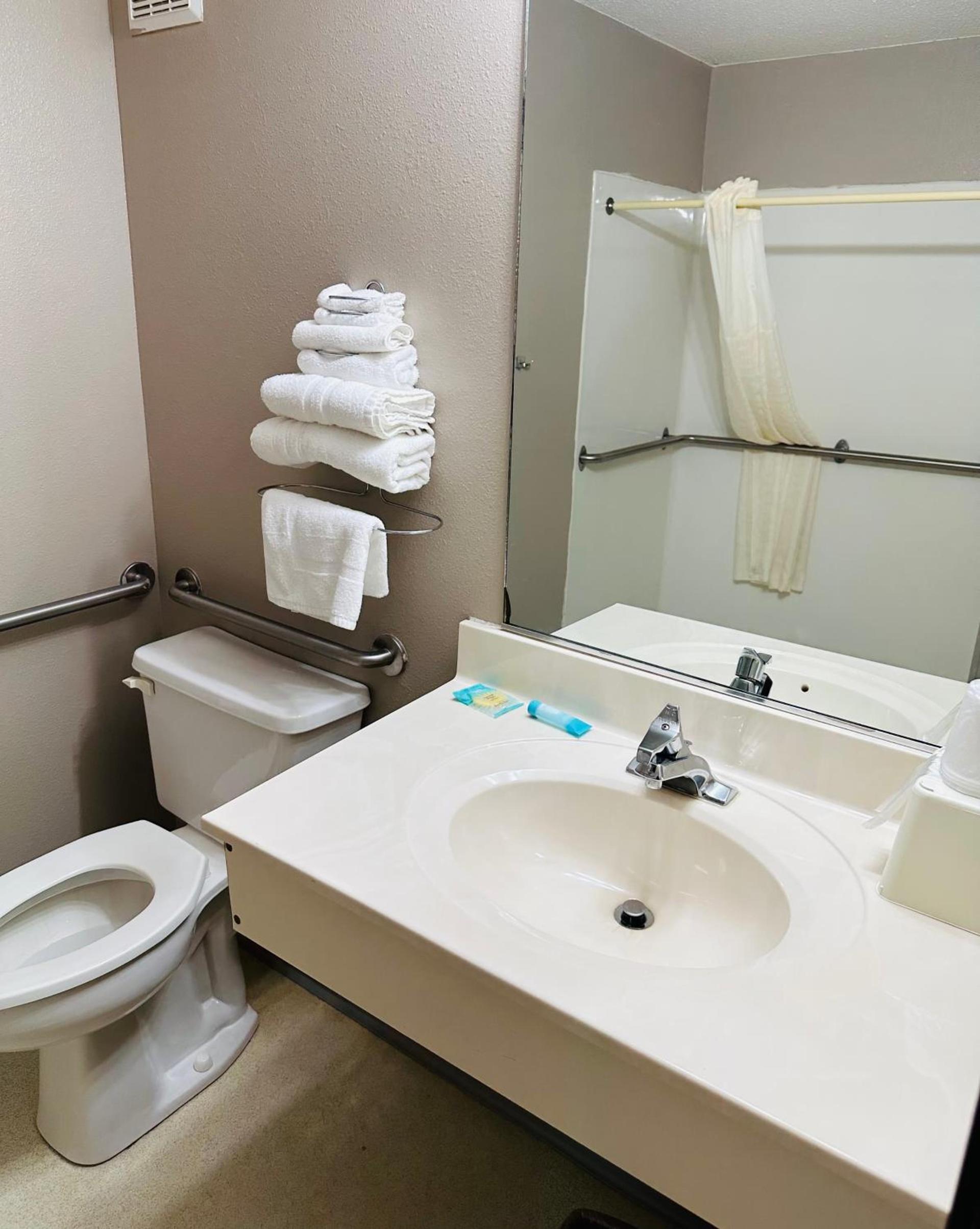 Arlington Inn photo 21