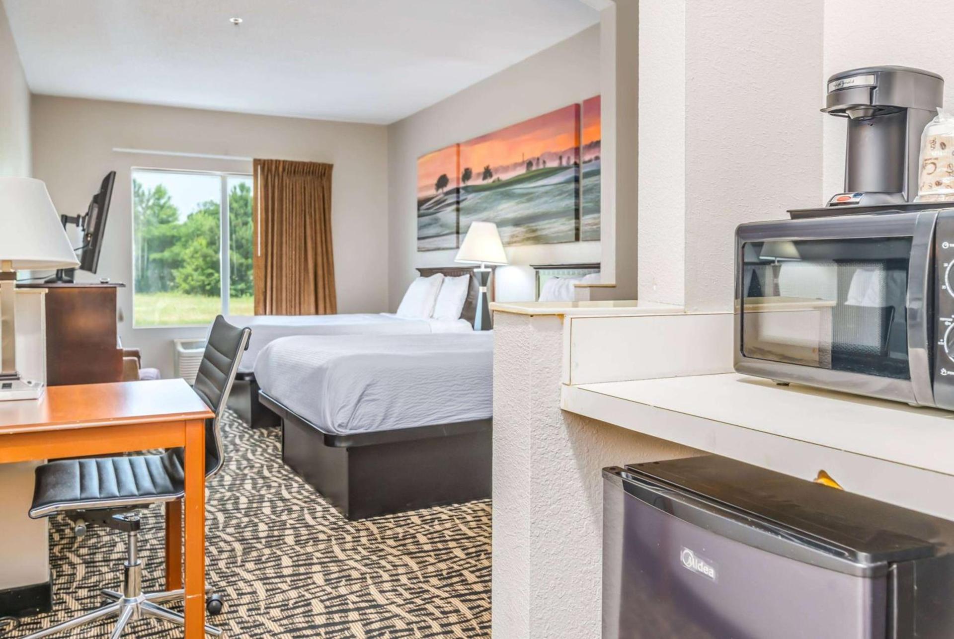 Days Inn by Wyndham Coliseum Montgomery AL photo 15