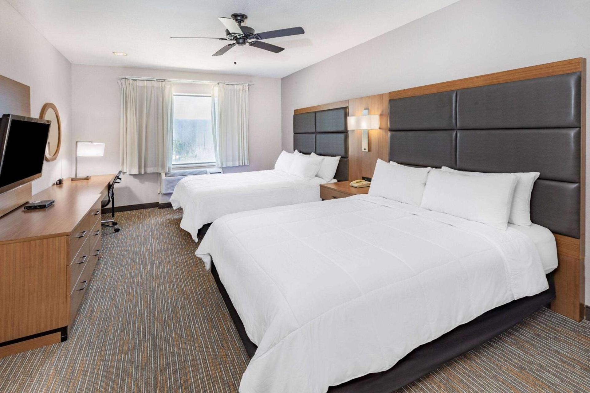 Wingate by Wyndham Houston Bush Intercontinental Airport photo 10