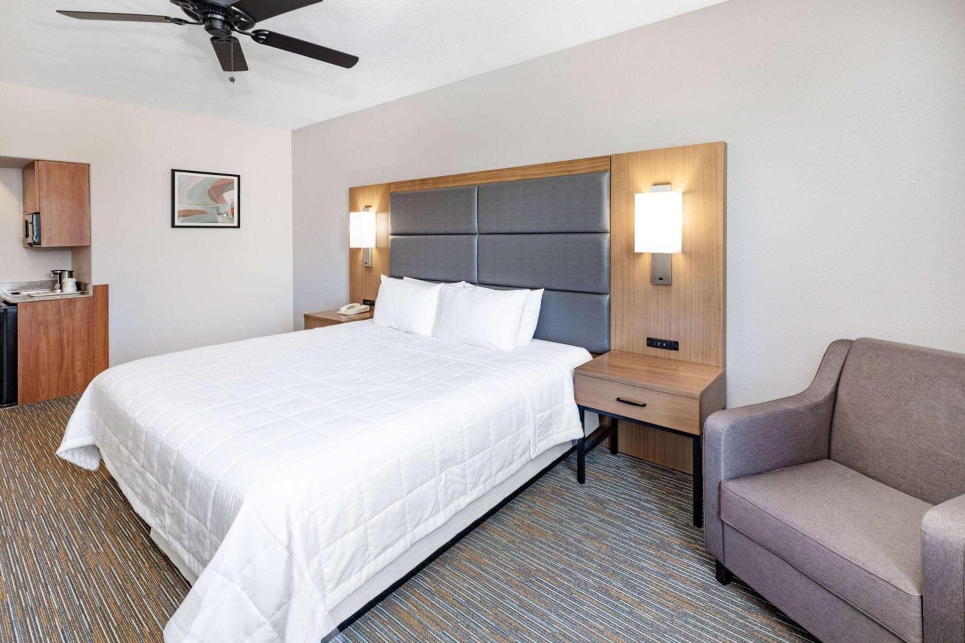 Wingate by Wyndham Houston Bush Intercontinental Airport photo 33