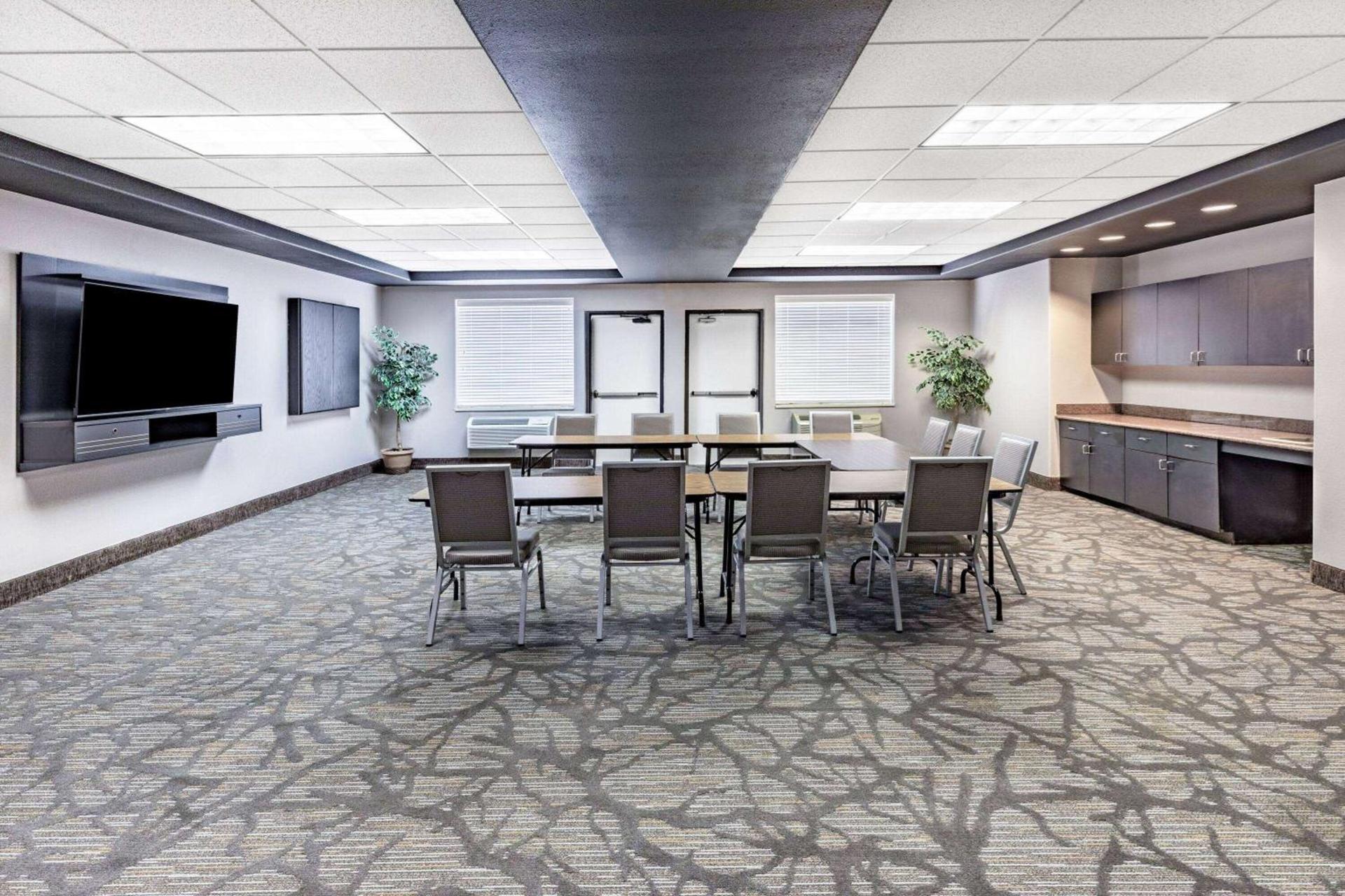 Wingate by Wyndham Houston Bush Intercontinental Airport photo 38