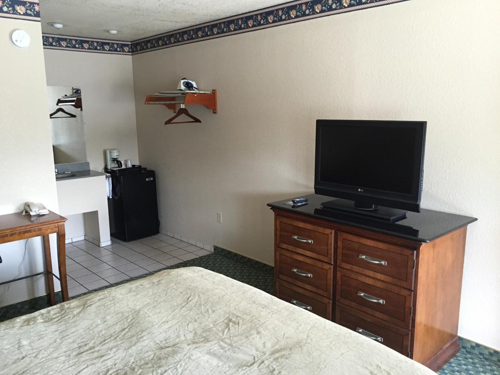 Budget Inn of Lodi photo 21