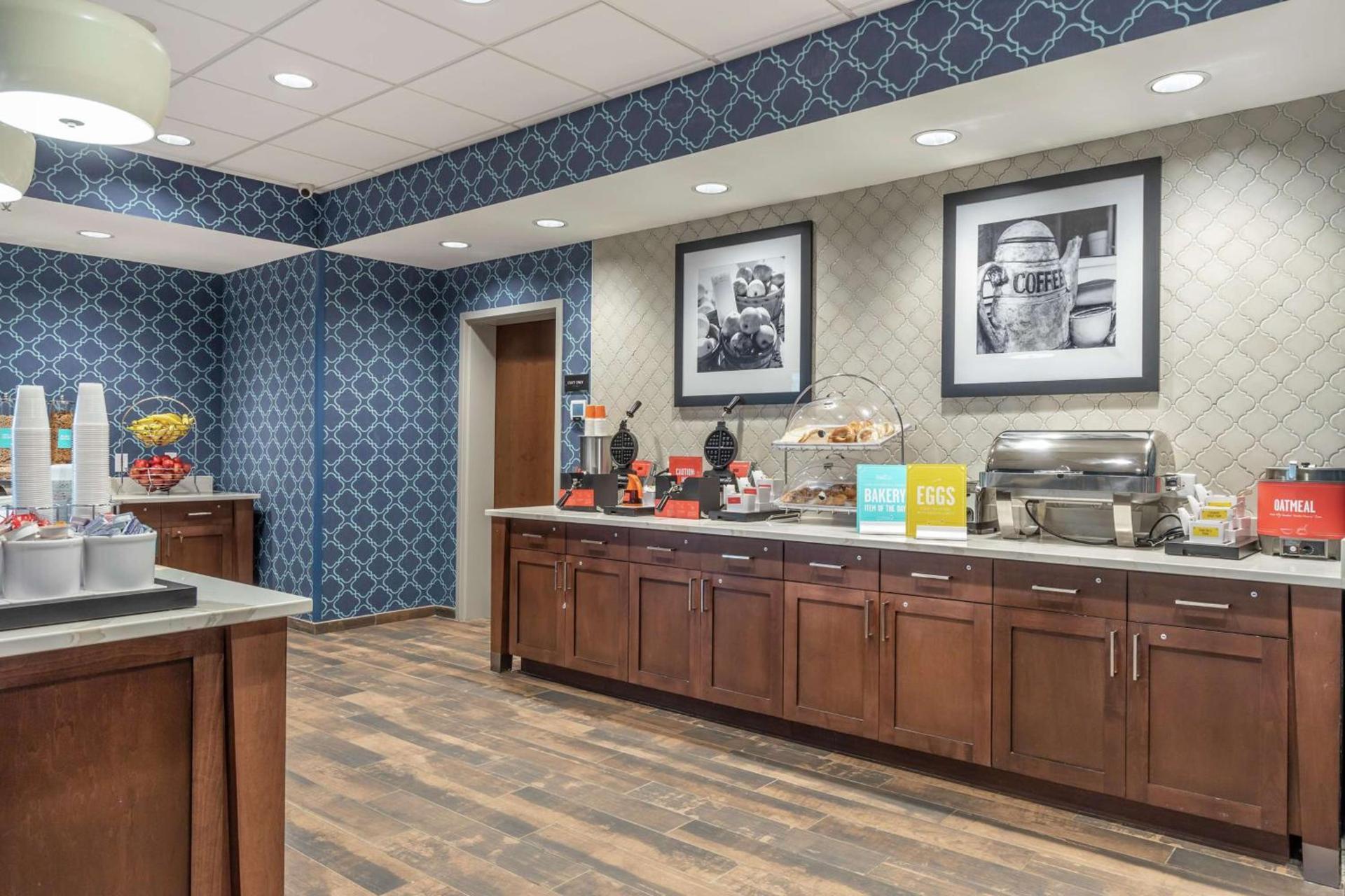 Hampton Inn Camden, SC photo 13