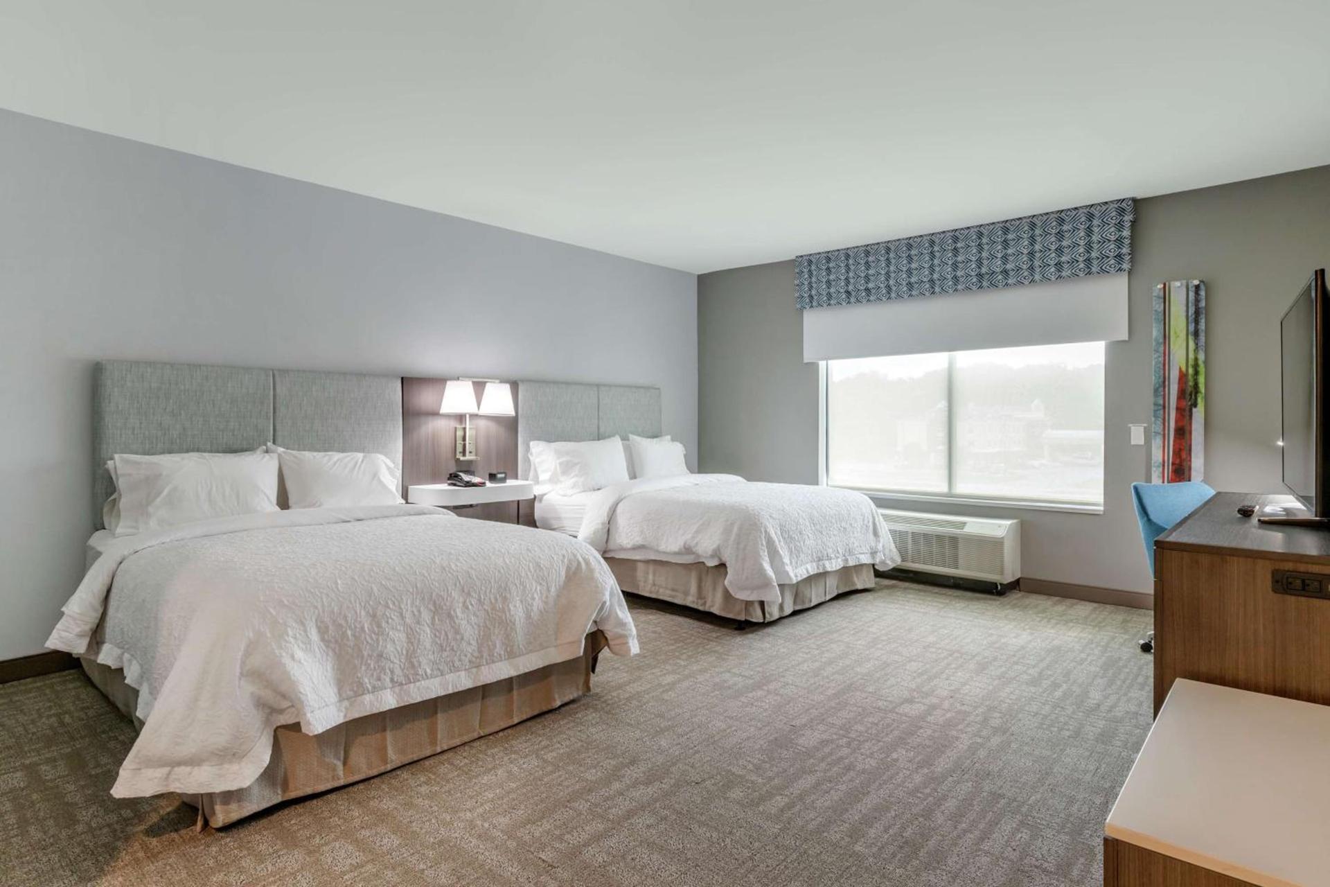 Hampton Inn Camden, SC photo 17