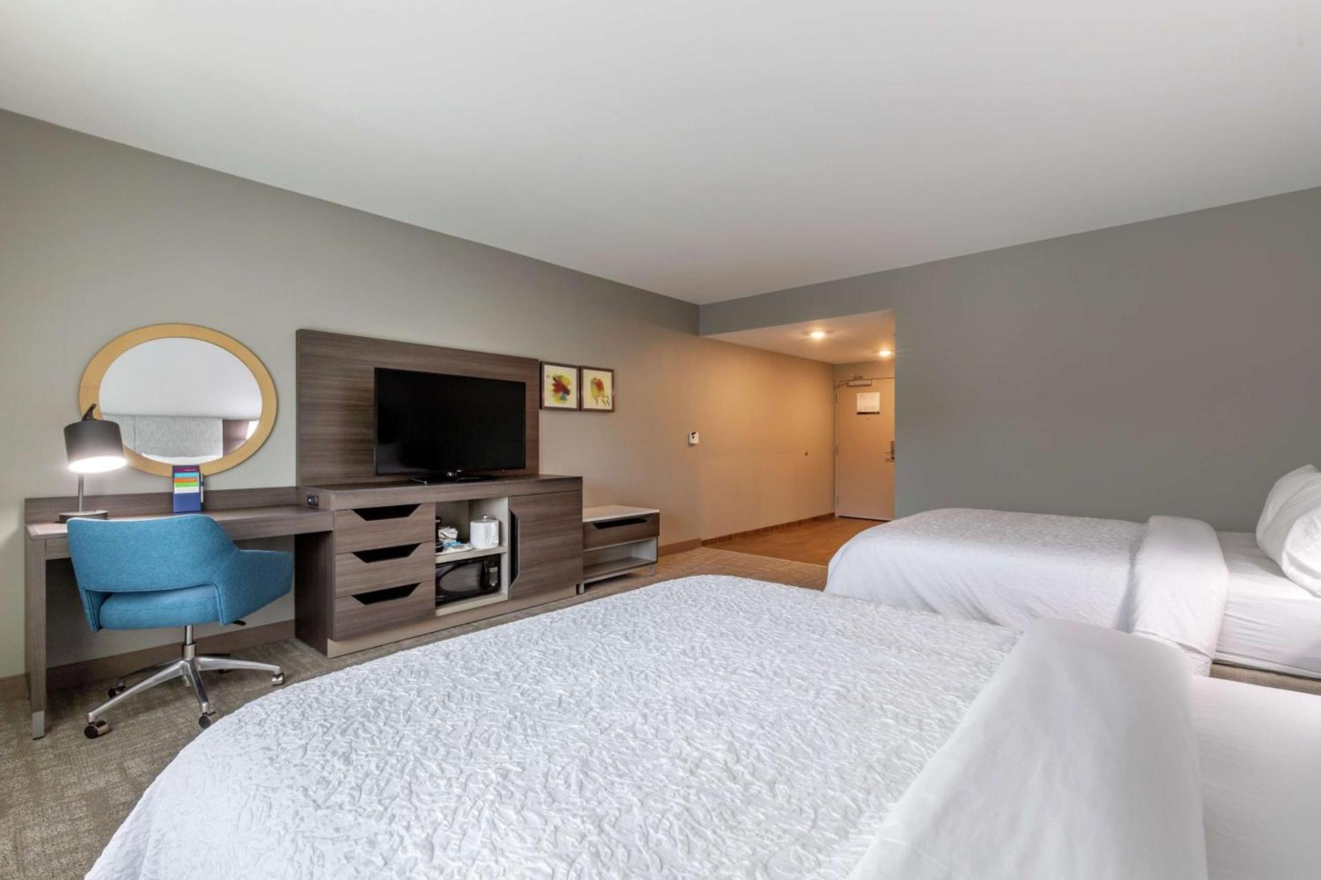 Hampton Inn Camden, SC photo 25