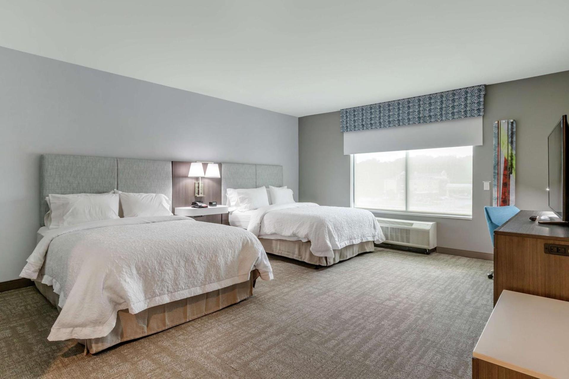Hampton Inn Camden, SC photo 28