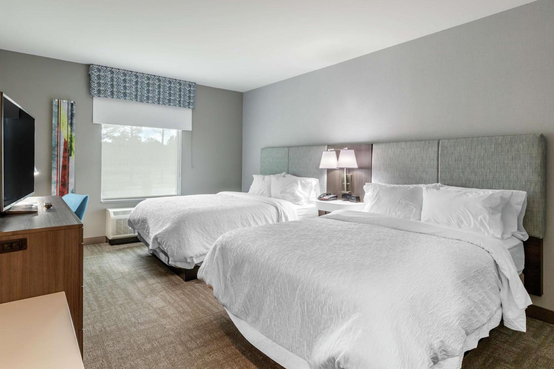 Hampton Inn Camden, SC photo 34