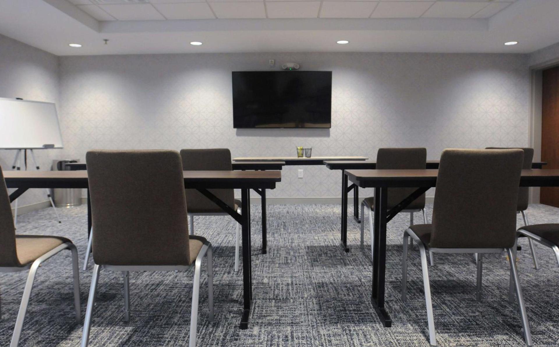 Hampton Inn Camden, SC photo 39