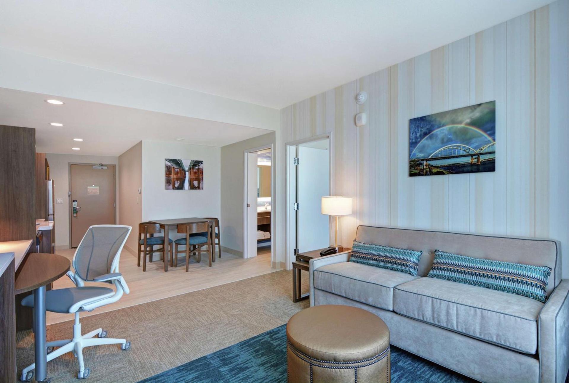 Home2 Suites By Hilton Bettendorf Quad Cities photo 17