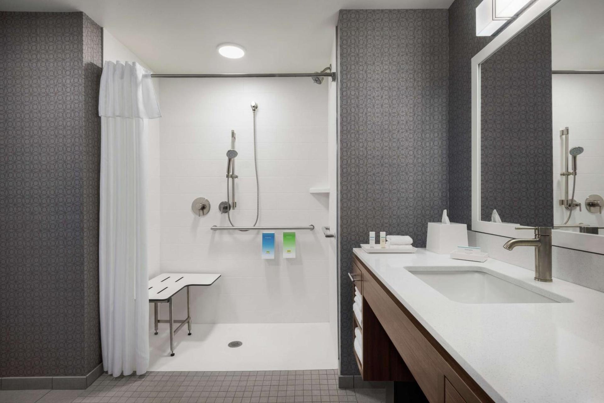 Home2 Suites By Hilton Madison Central Alliant Energy Center photo 25