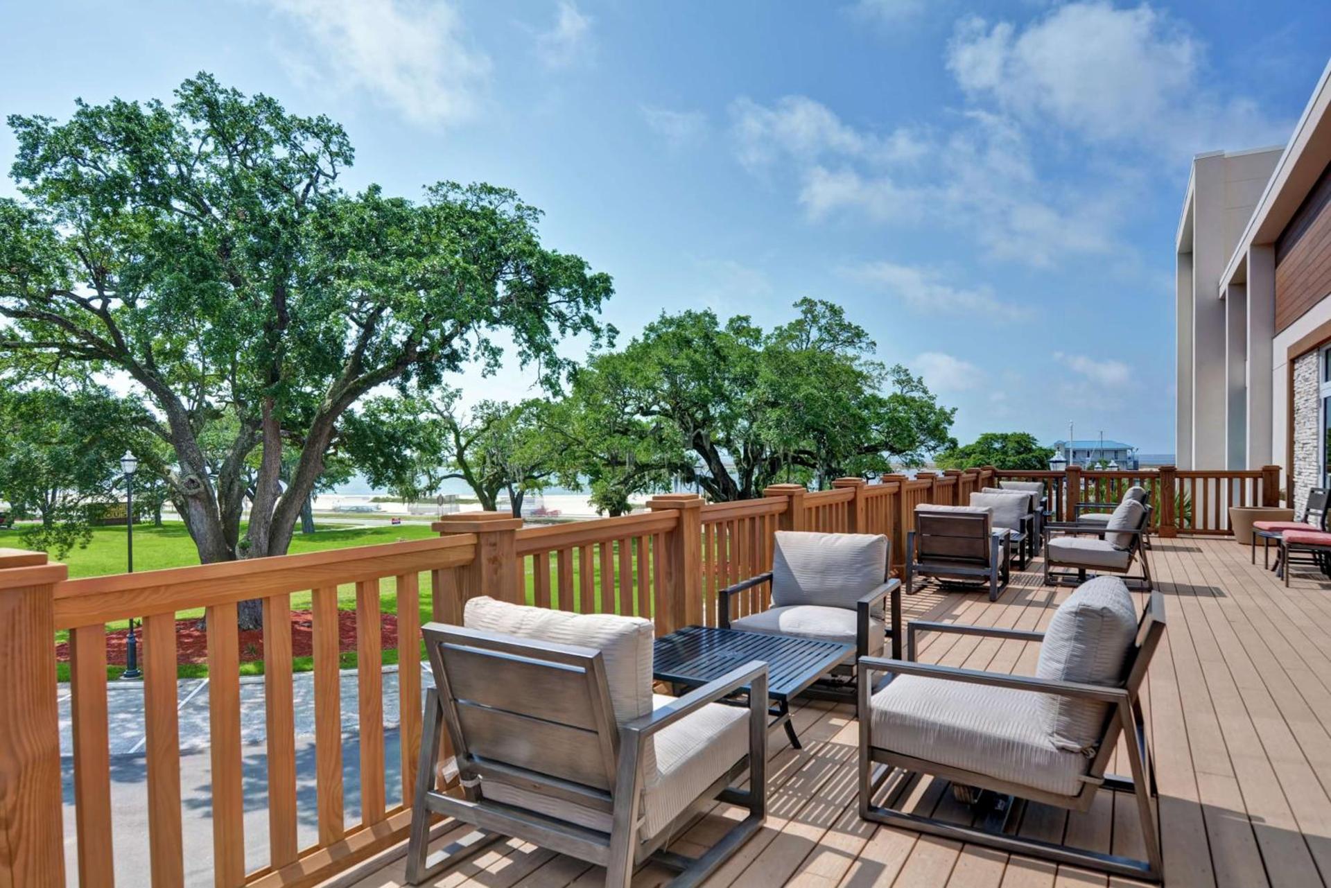 Hilton Garden Inn Biloxi photo 2