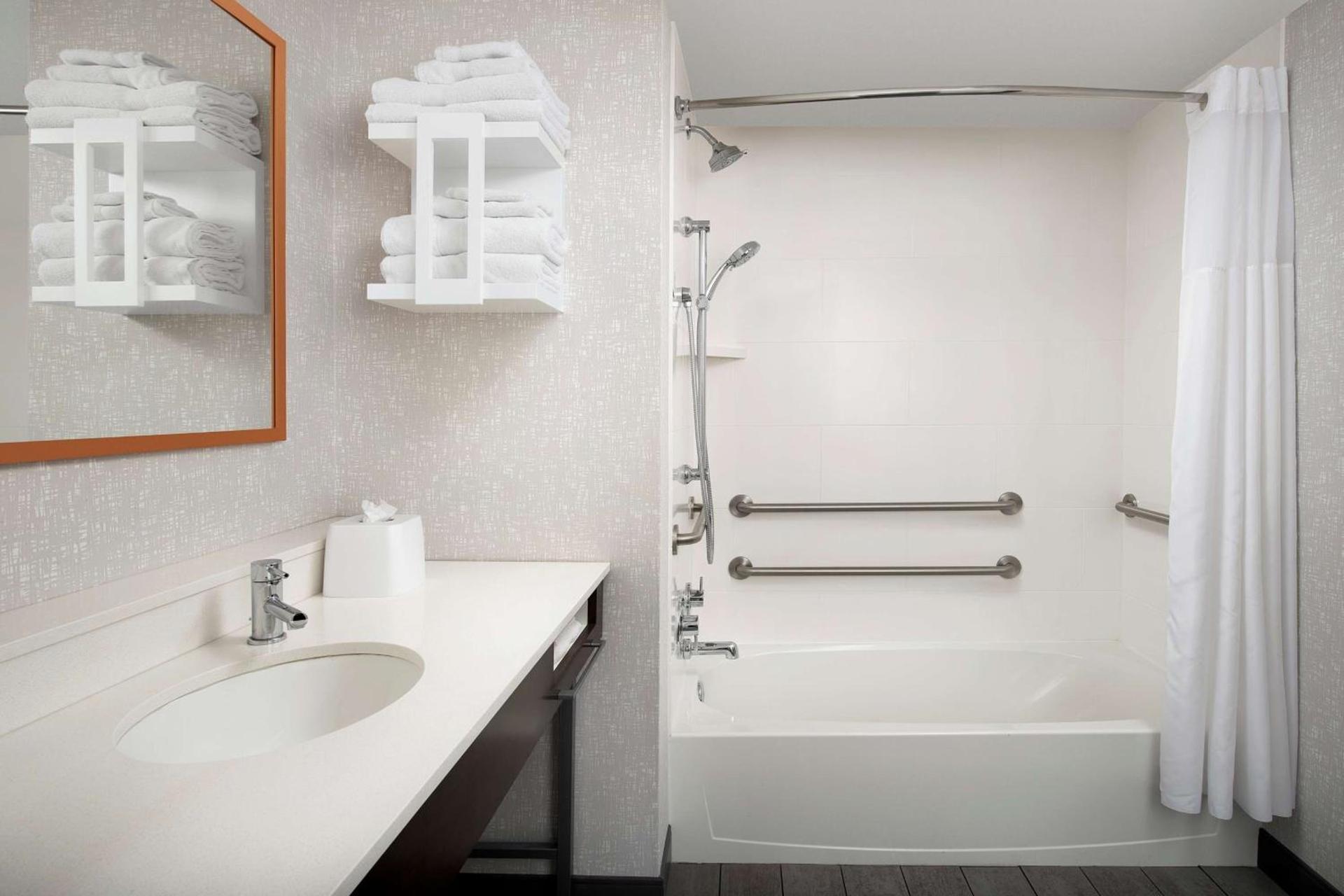 Hampton Inn & Suites Rapid City Rushmore, SD photo 31