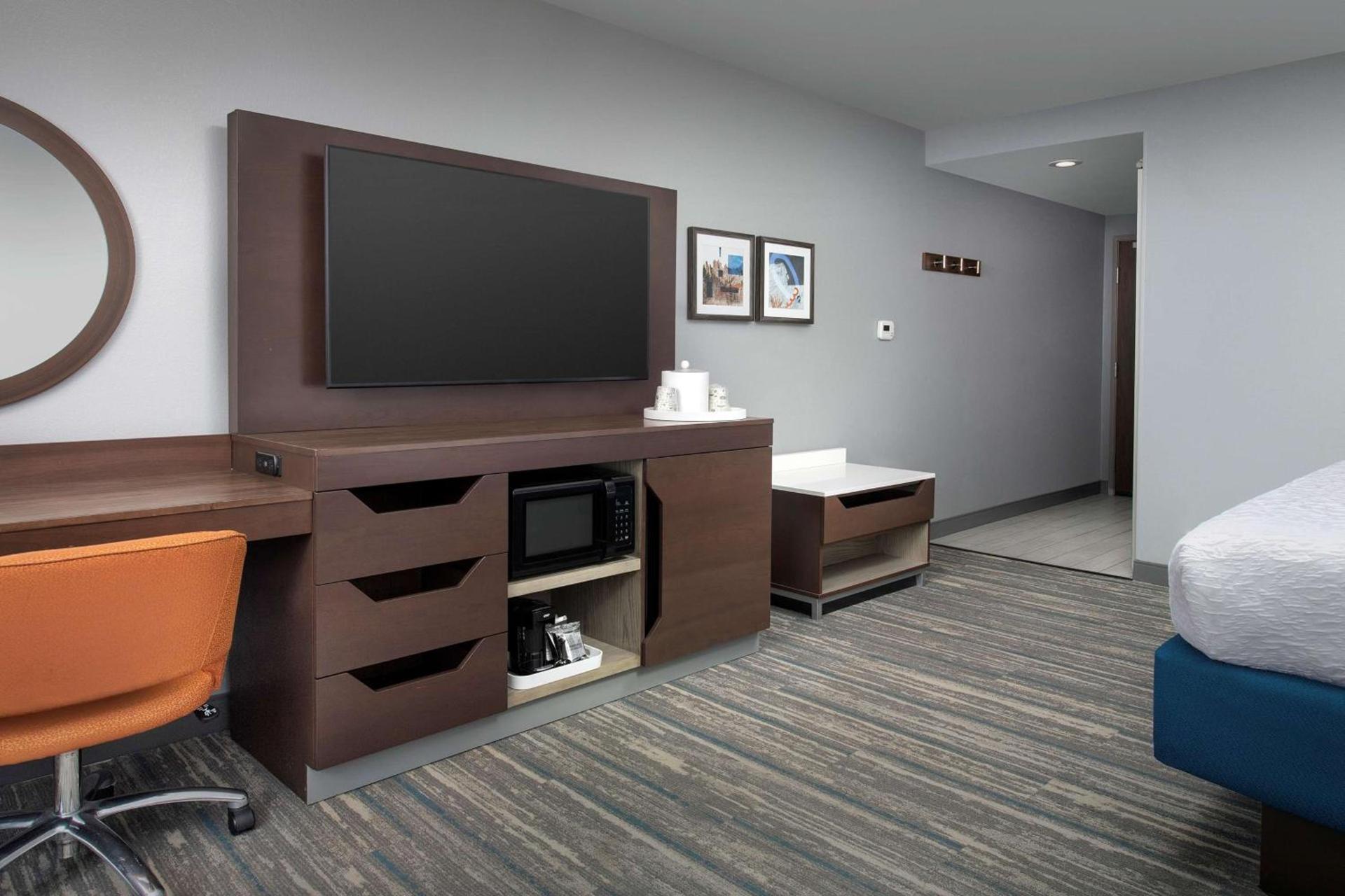 Hampton Inn & Suites Rapid City Rushmore, SD photo 36