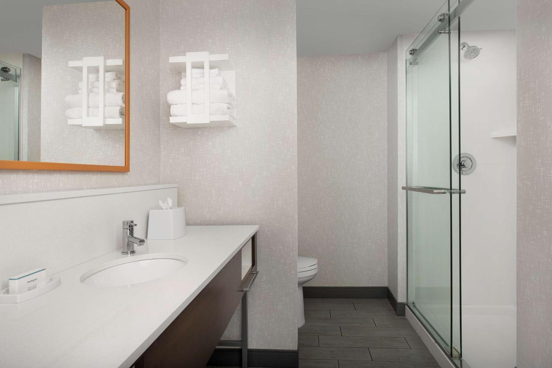 Hampton Inn & Suites Rapid City Rushmore, SD photo 37