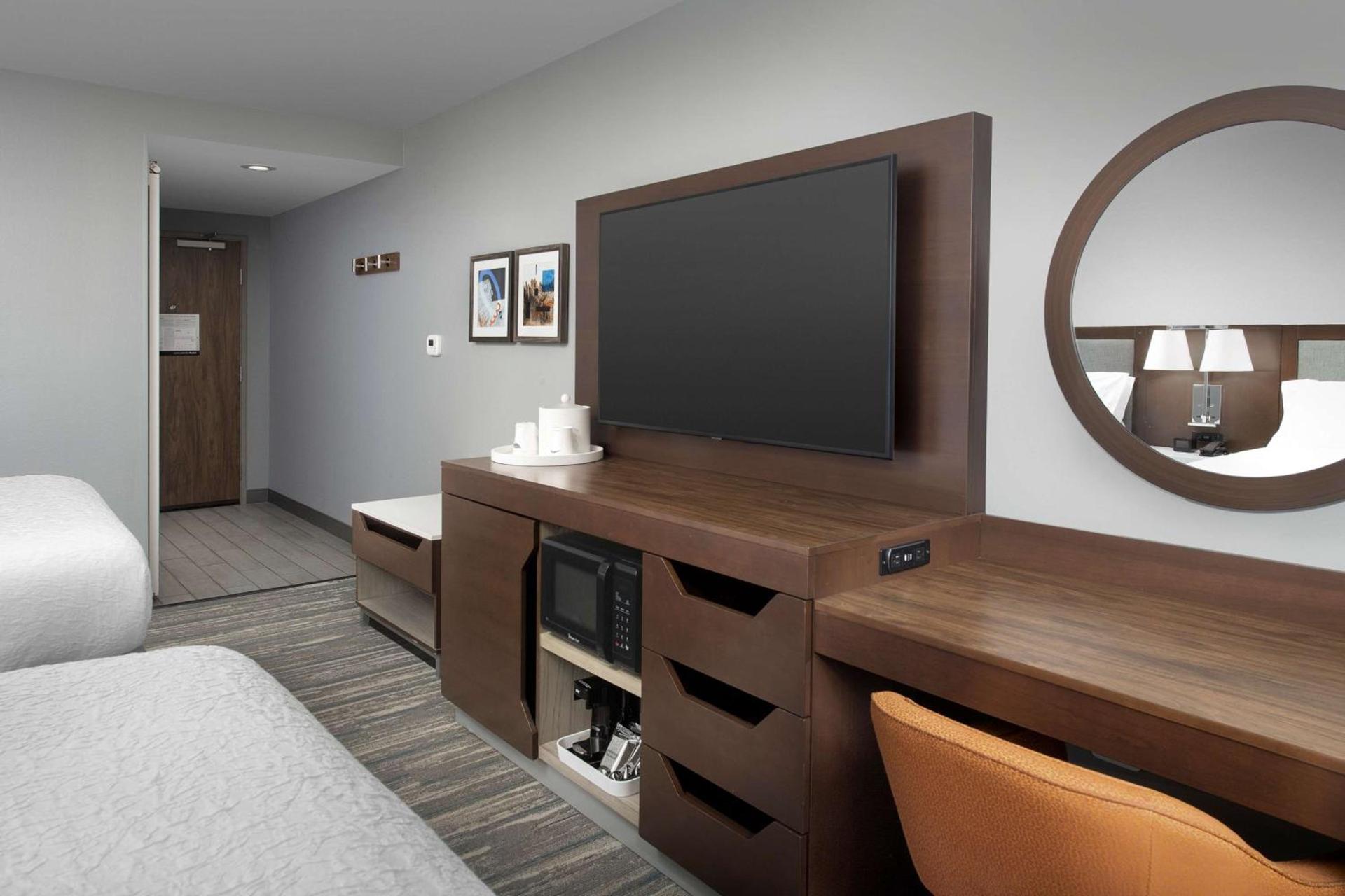 Hampton Inn & Suites Rapid City Rushmore, SD photo 42