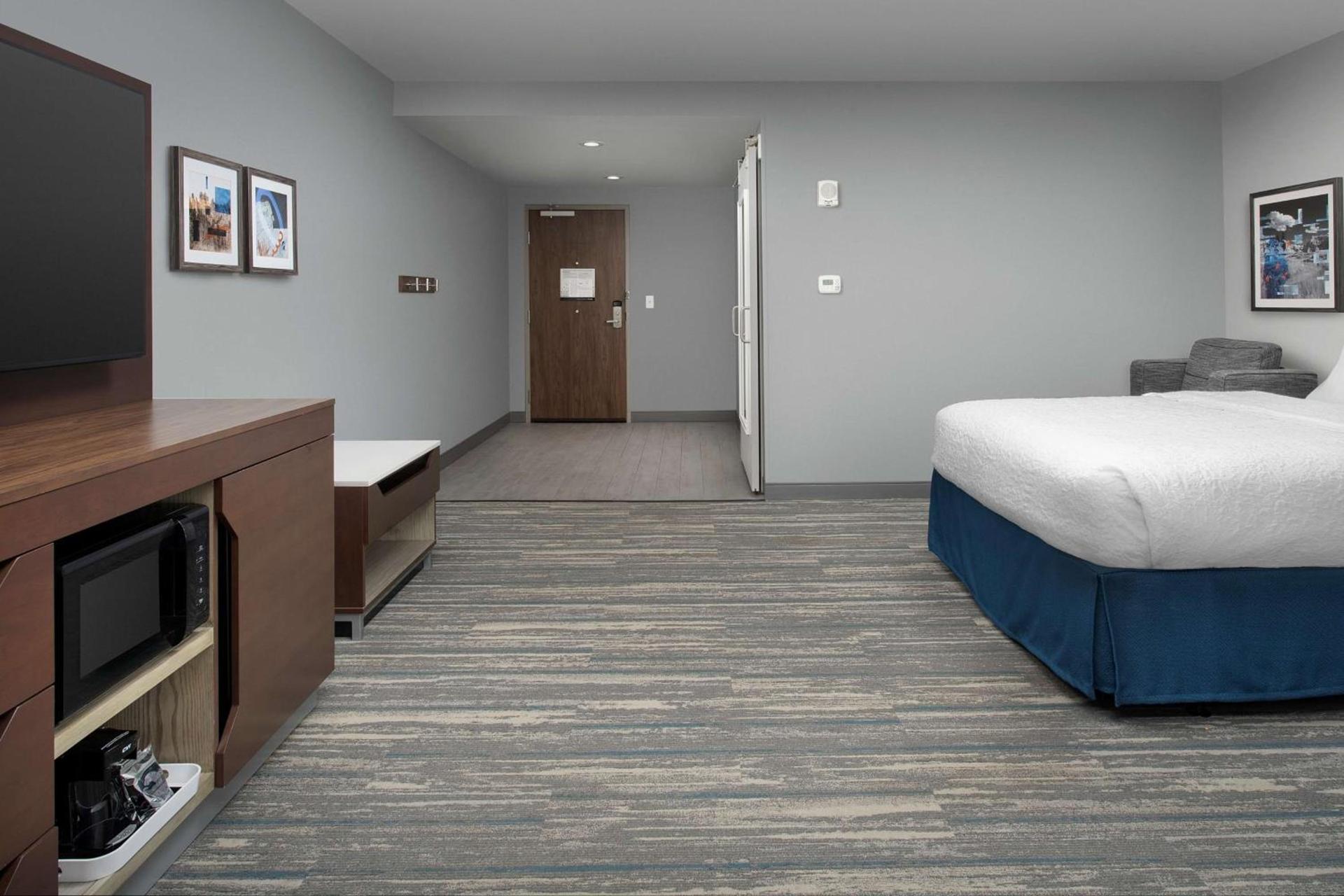 Hampton Inn & Suites Rapid City Rushmore, SD photo 45