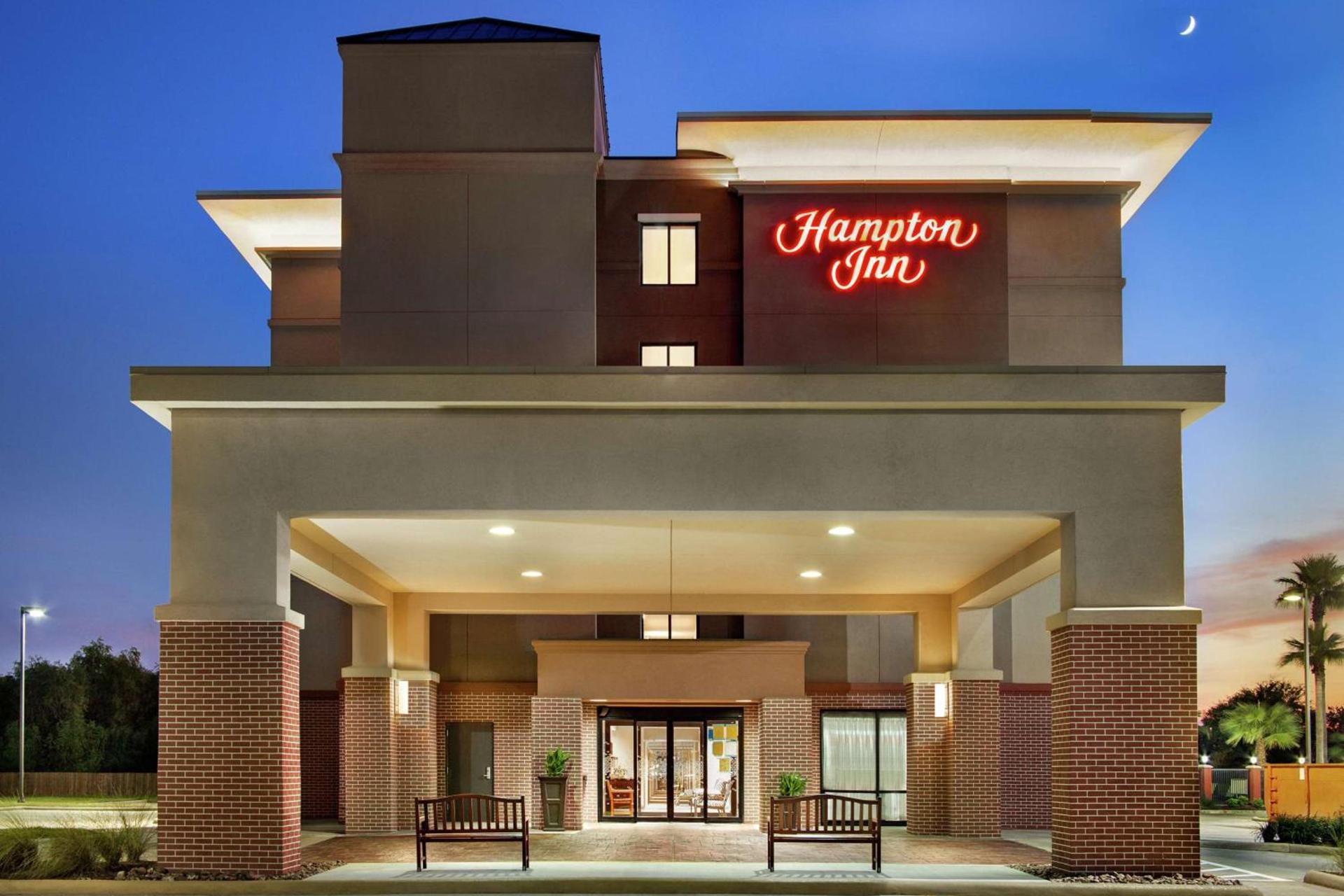 Hampton Inn Houston Hobby Airport photo 2
