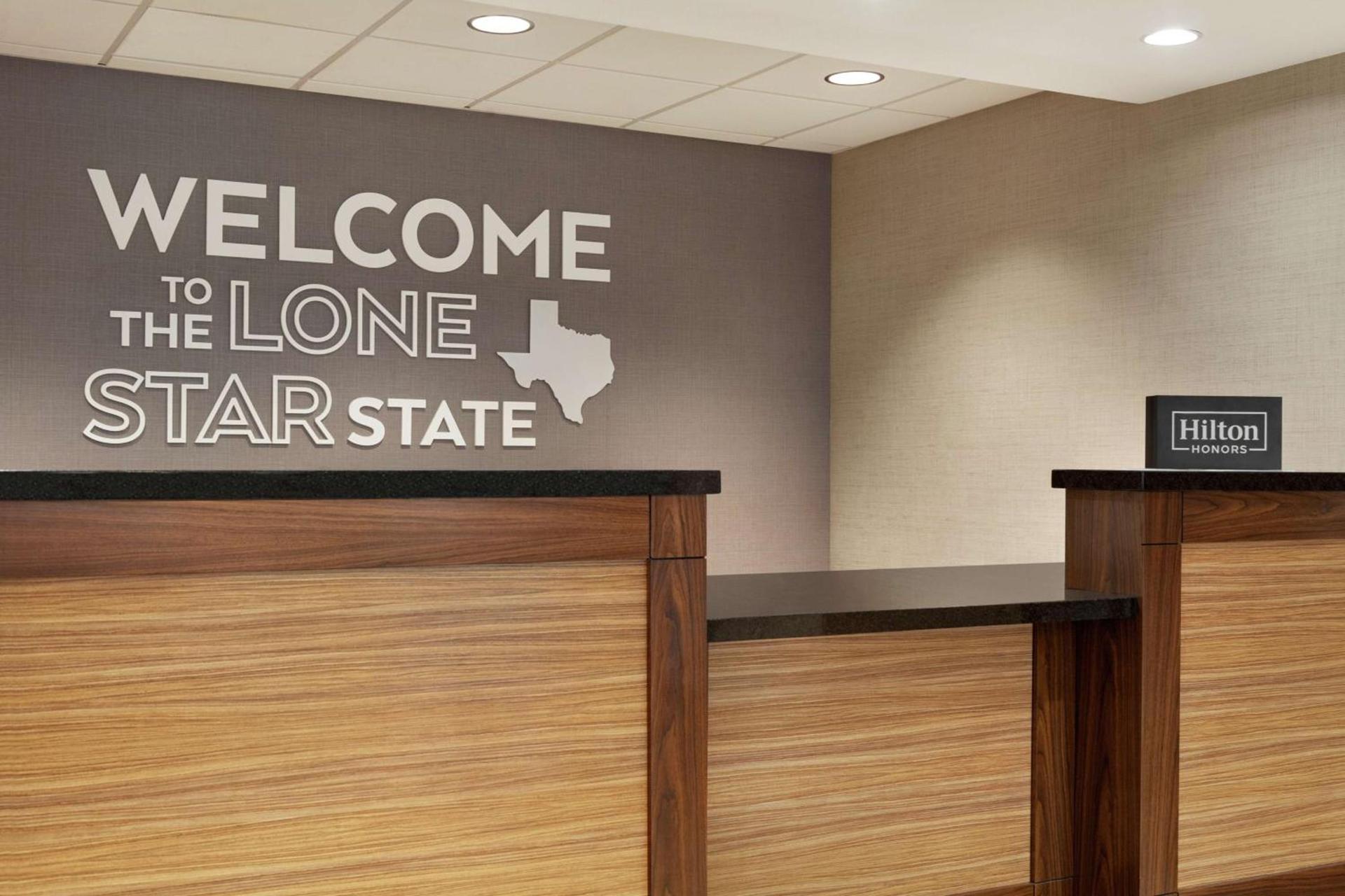 Hampton Inn Houston Hobby Airport photo 5