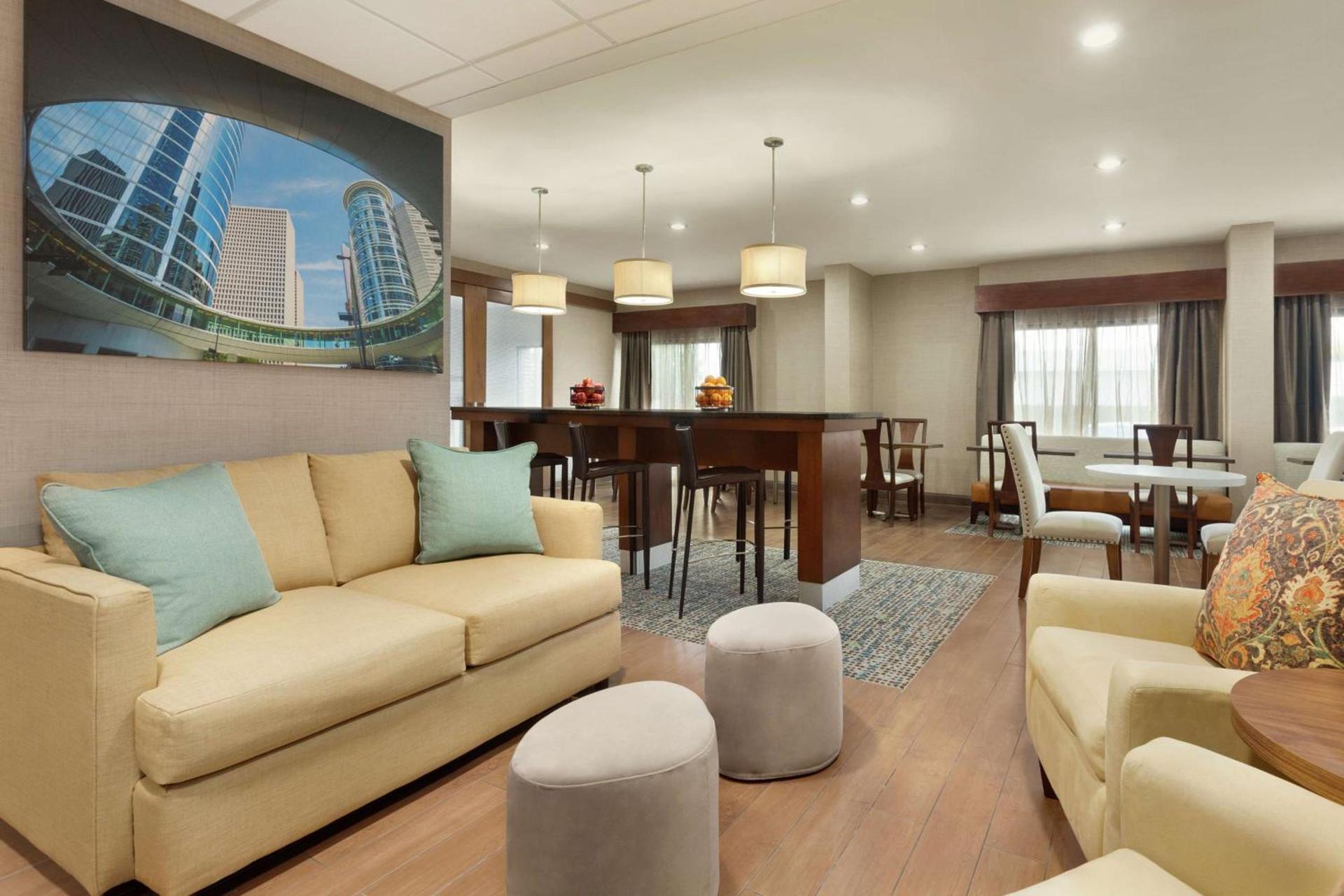 Hampton Inn Houston Hobby Airport photo 6