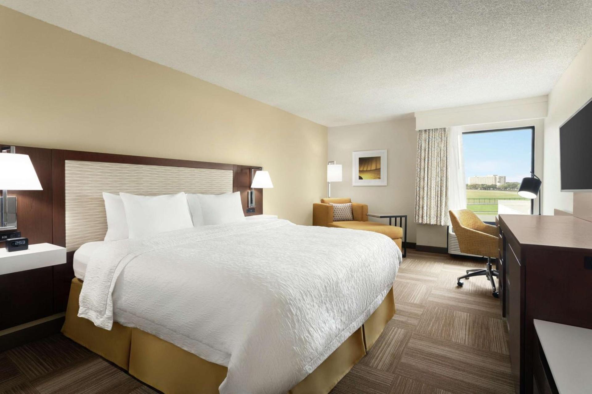 Hampton Inn Houston Hobby Airport photo 16