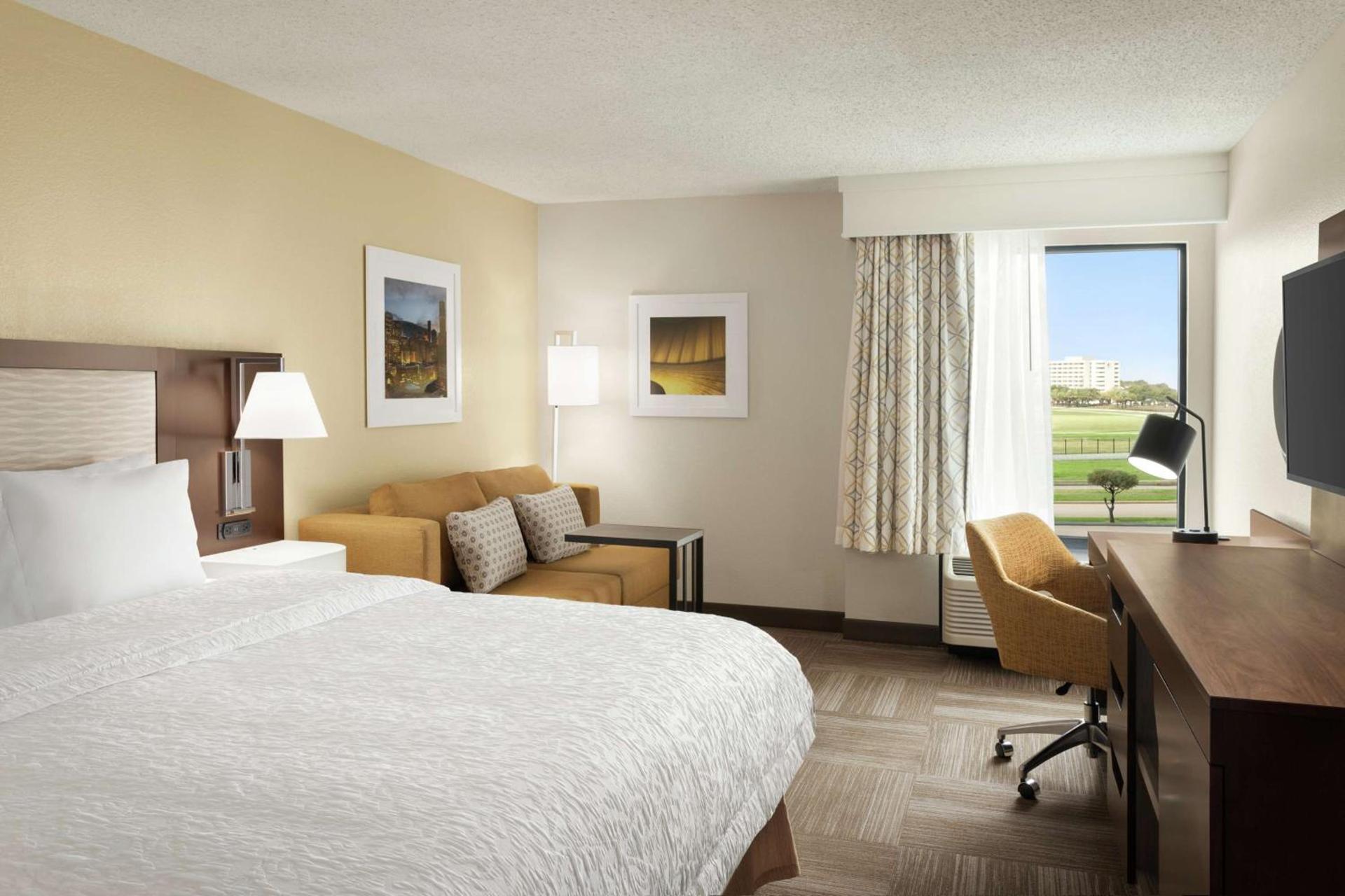 Hampton Inn Houston Hobby Airport photo 23